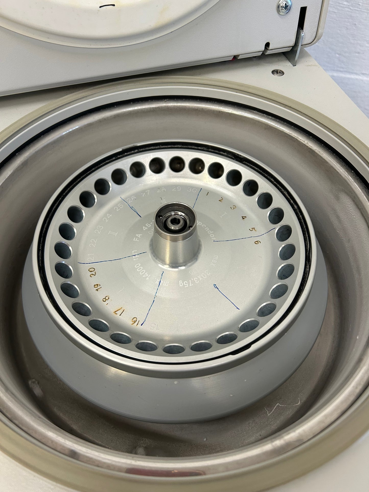 Eppendorf 5417R Refrigerated Centrifuge