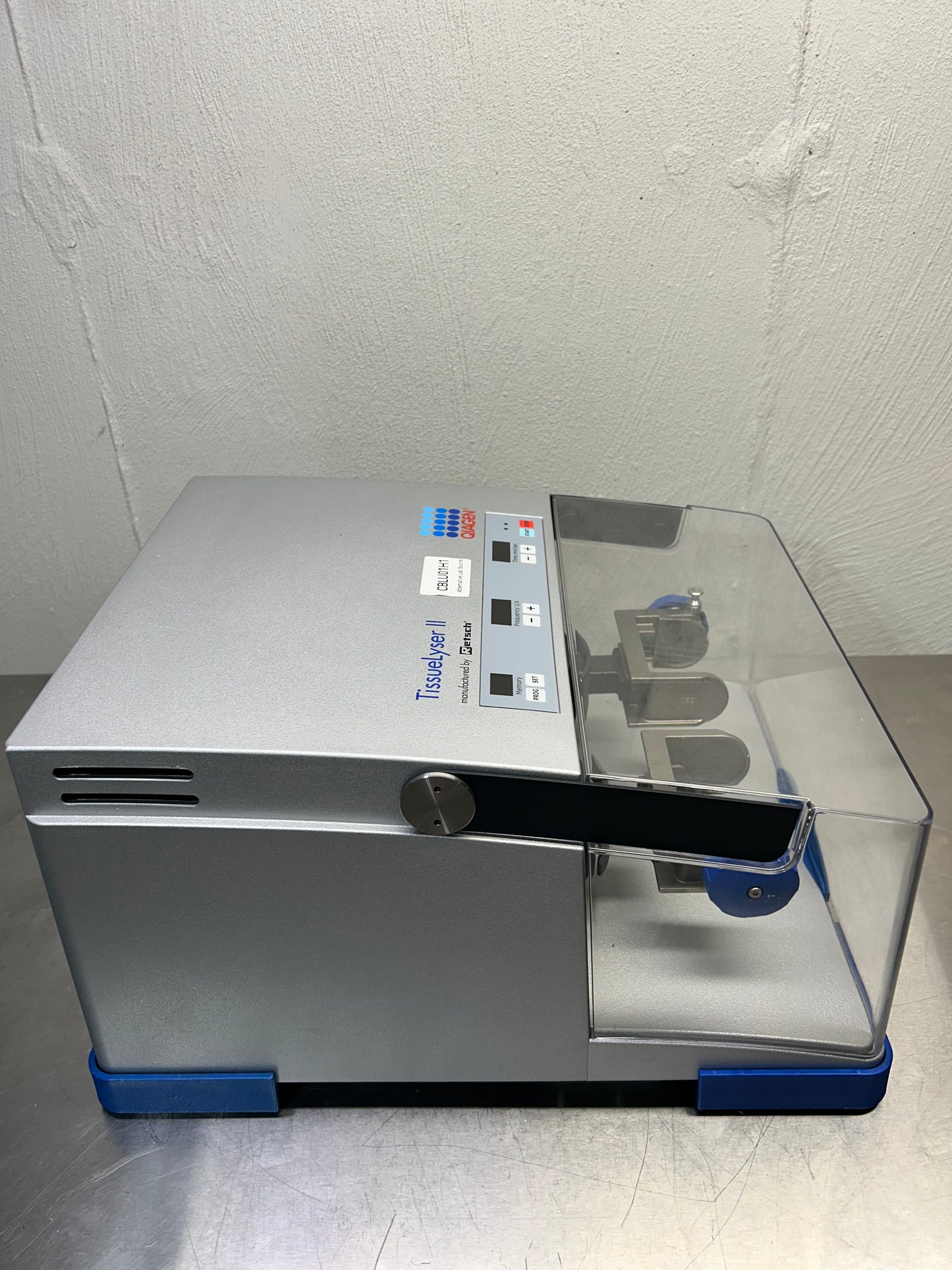 Retsch Qiagen Tissuelyser II Sample Disruptor MM400 DOM2009