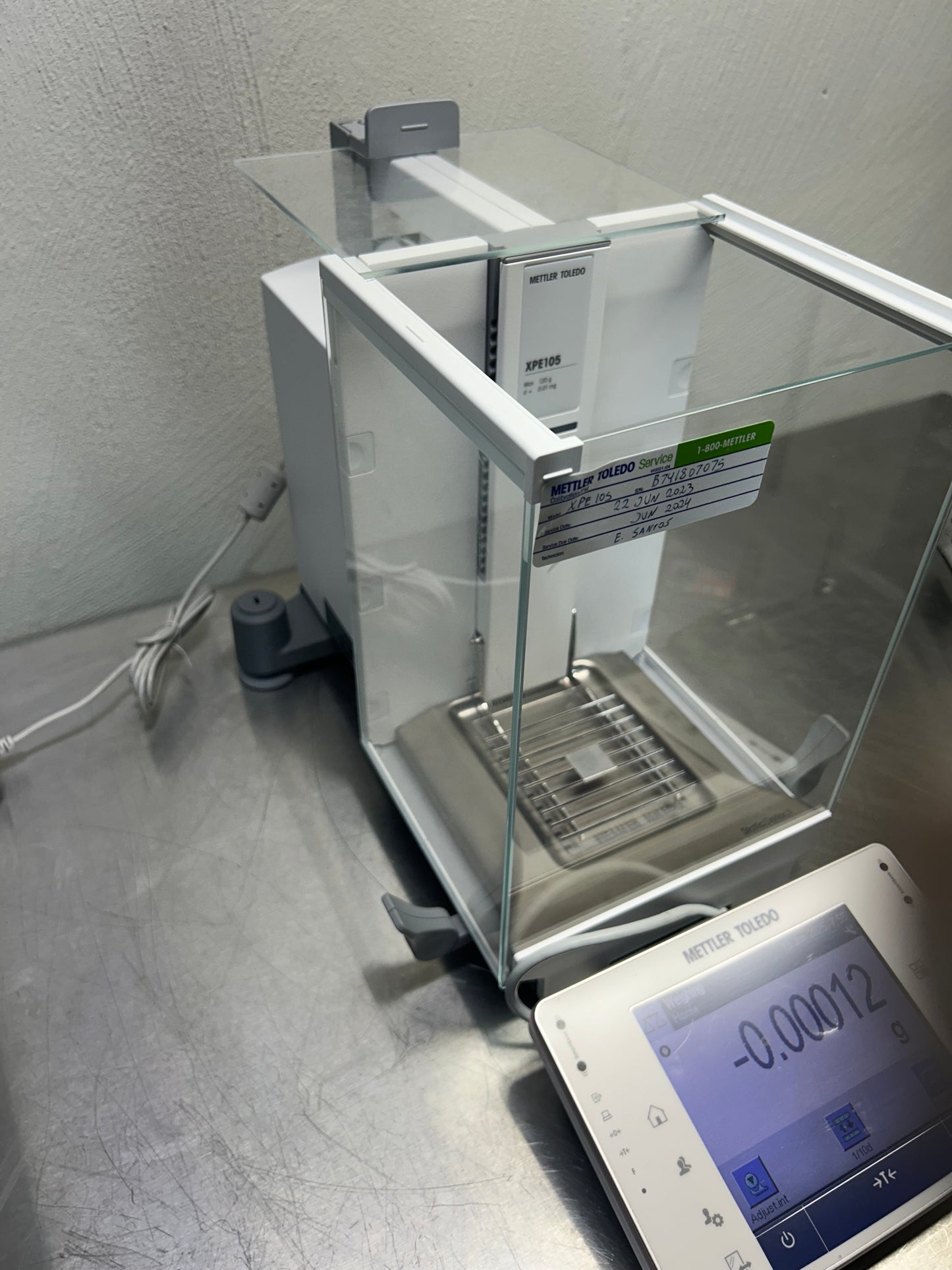 Mettler Toledo XPE105 Analytical Balance Readability 0.01 mg