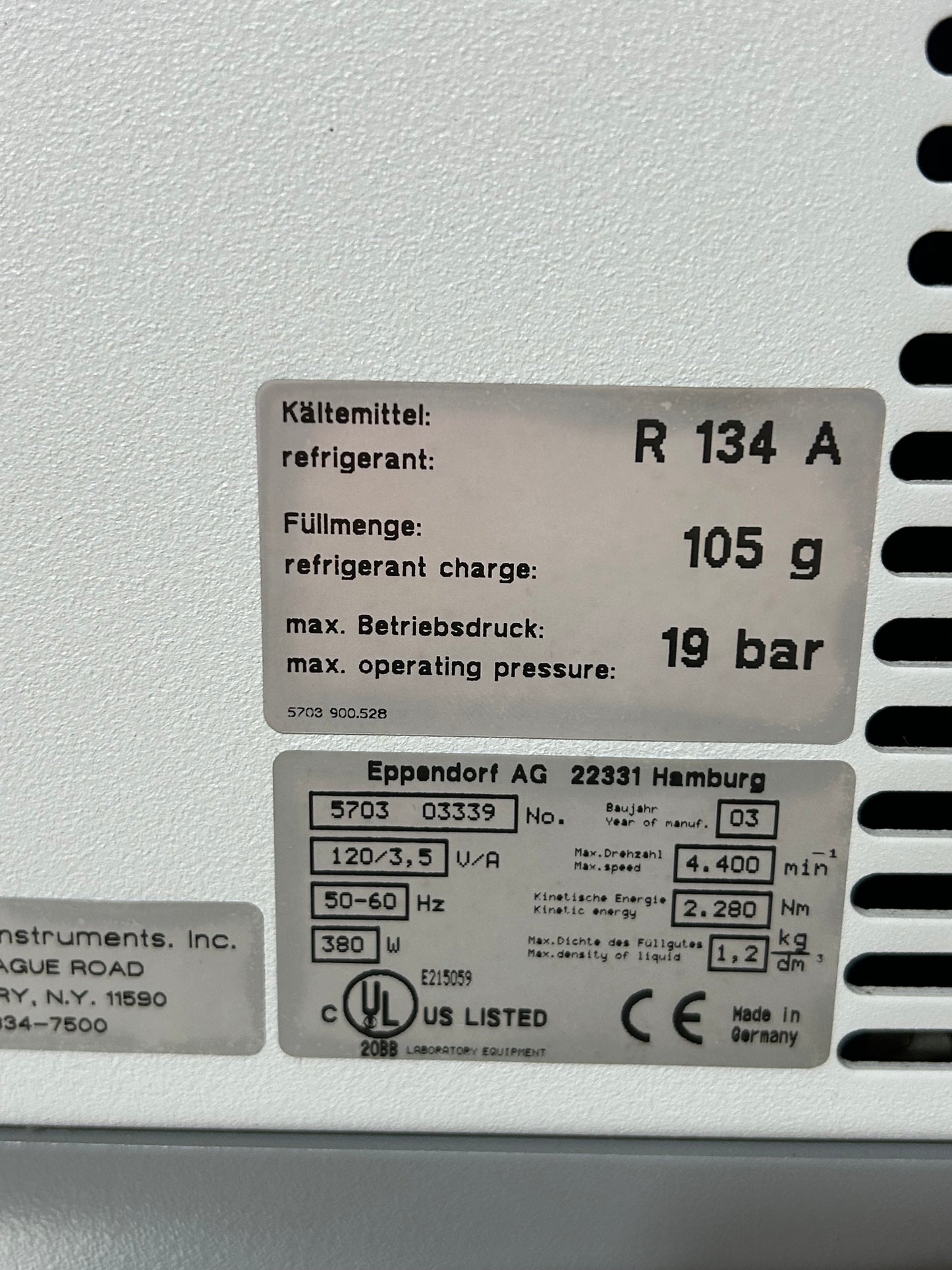 Eppendorf 5702R Refrigerated Centrifuge Unit 1