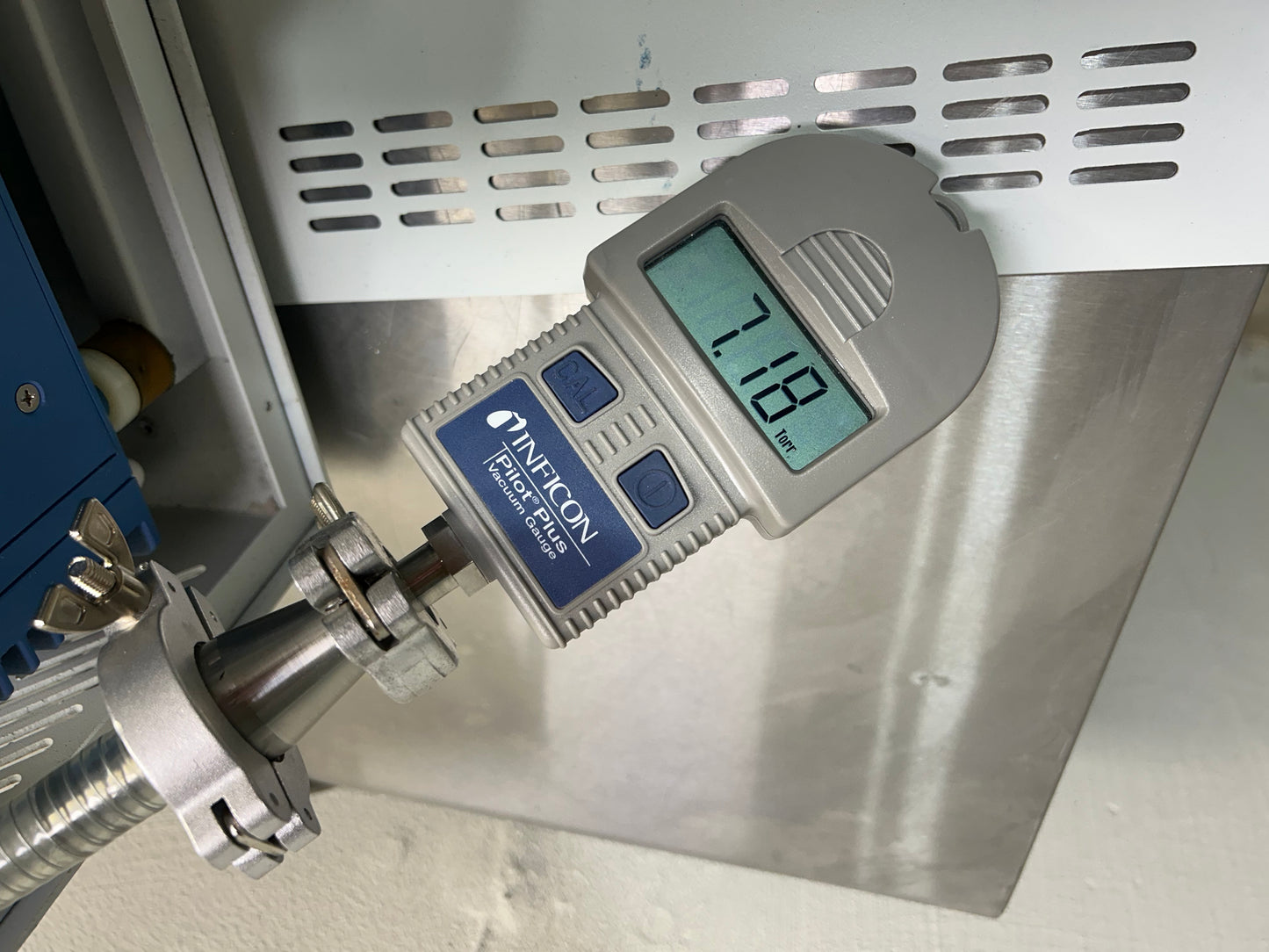 Thermo Scientific Savant SpeedVac DNA120 Vacuum Concentrator with RD36 Rotor Unit 2