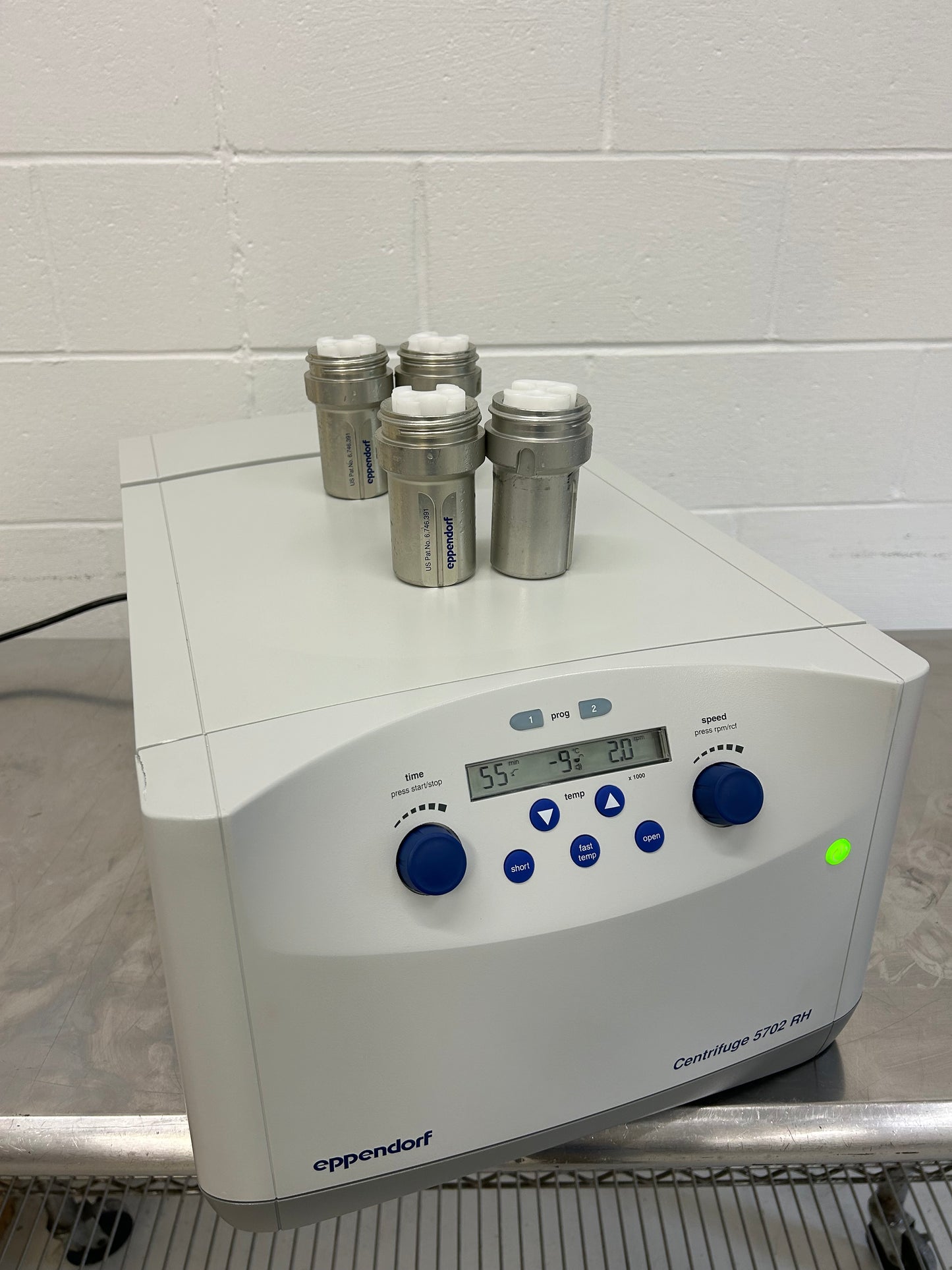 Eppendorf 5702RH Refrigerated/Heated Centrifuge