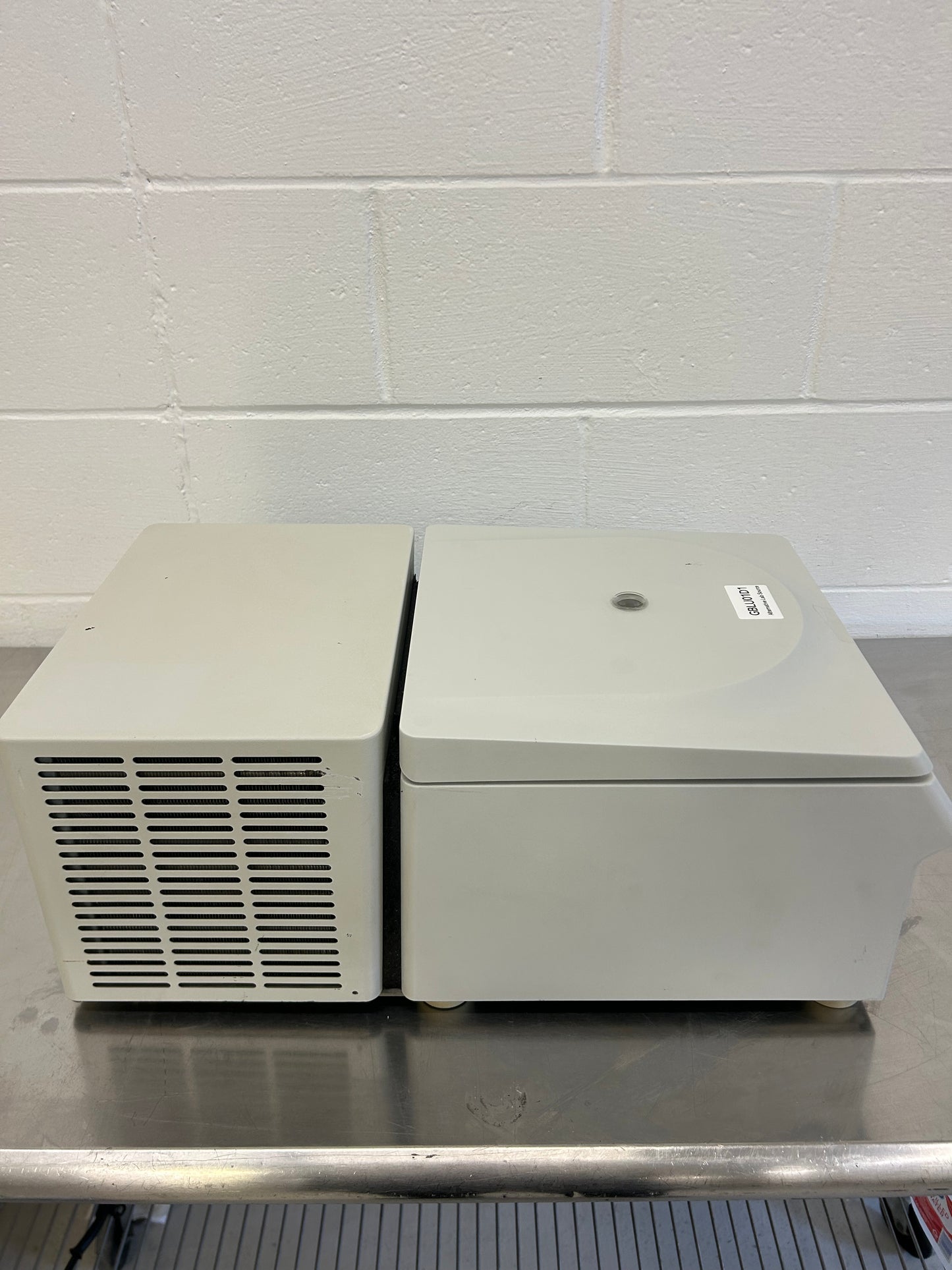 Eppendorf 5417R Refrigerated Centrifuge