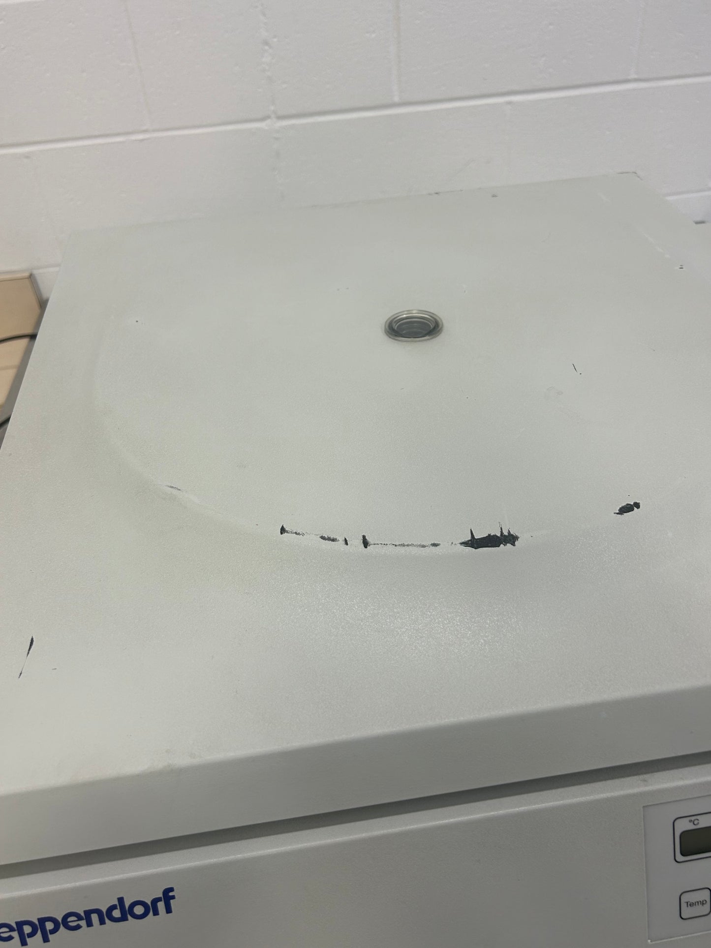 Eppendorf 5810R Refrigerated Centrifuge with A-4-62 Rotor