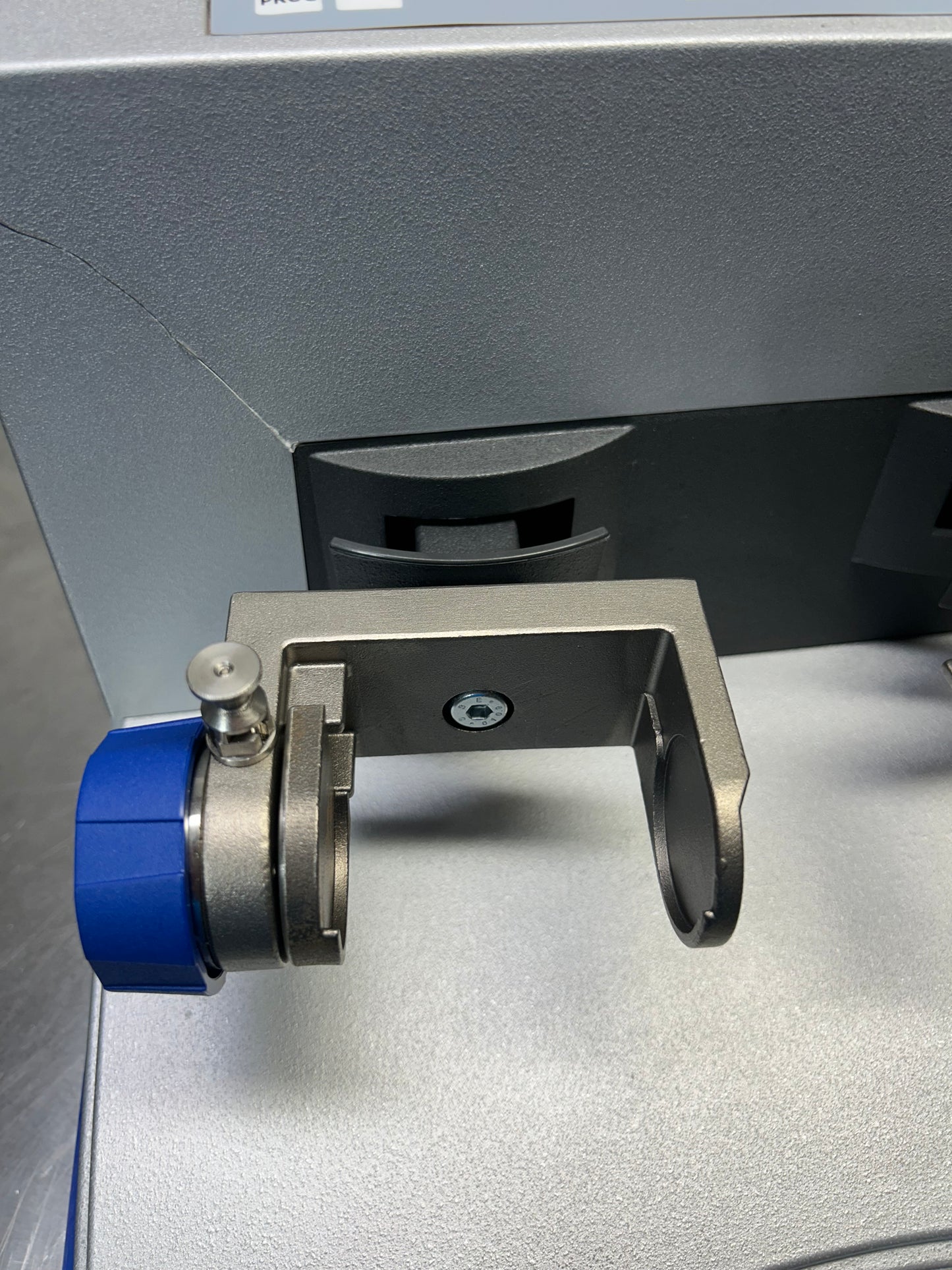 Retsch Qiagen Tissuelyser II Sample Disruptor MM400