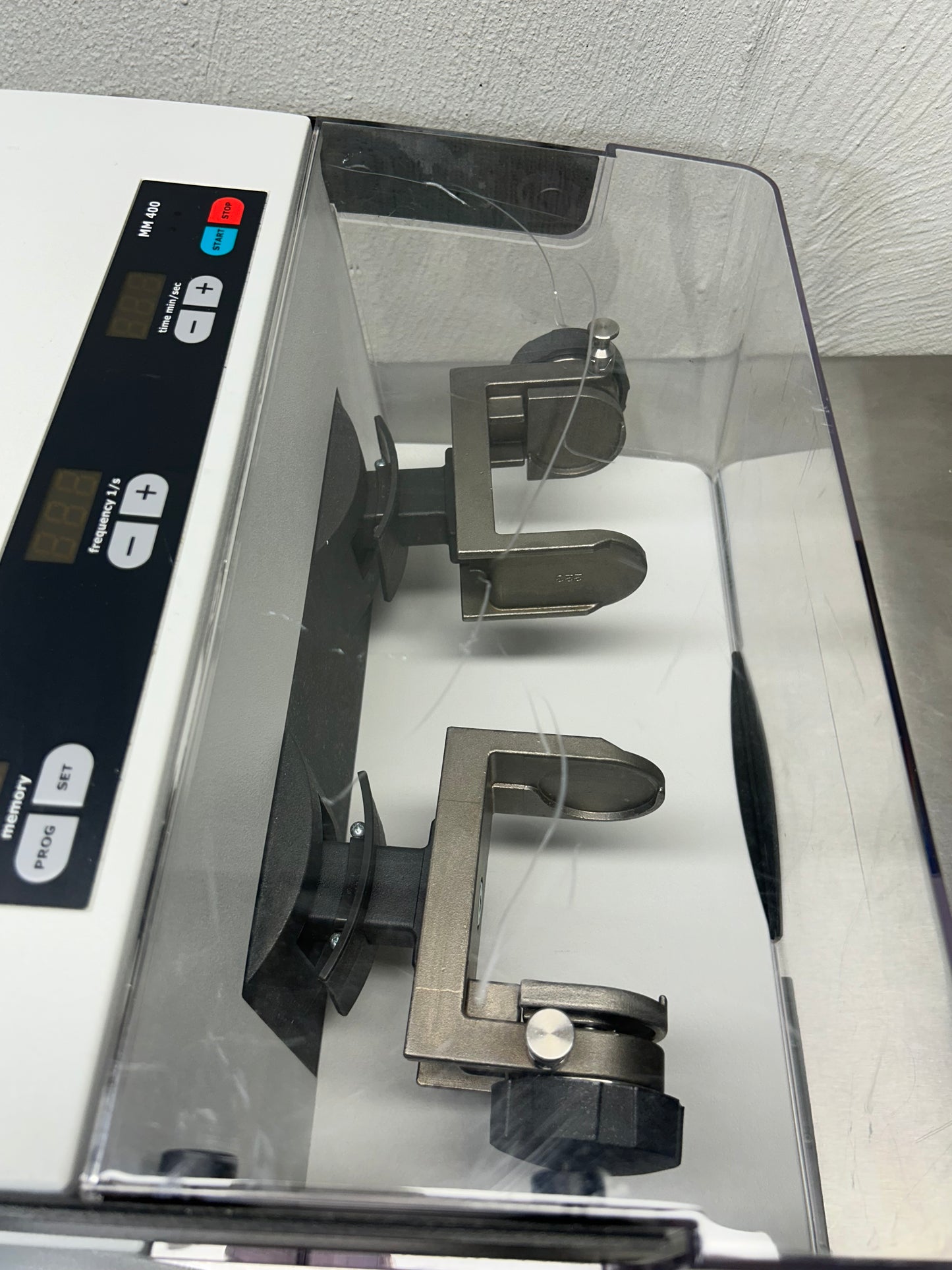 Retsch MM400 Mixer Mill DOM 2011