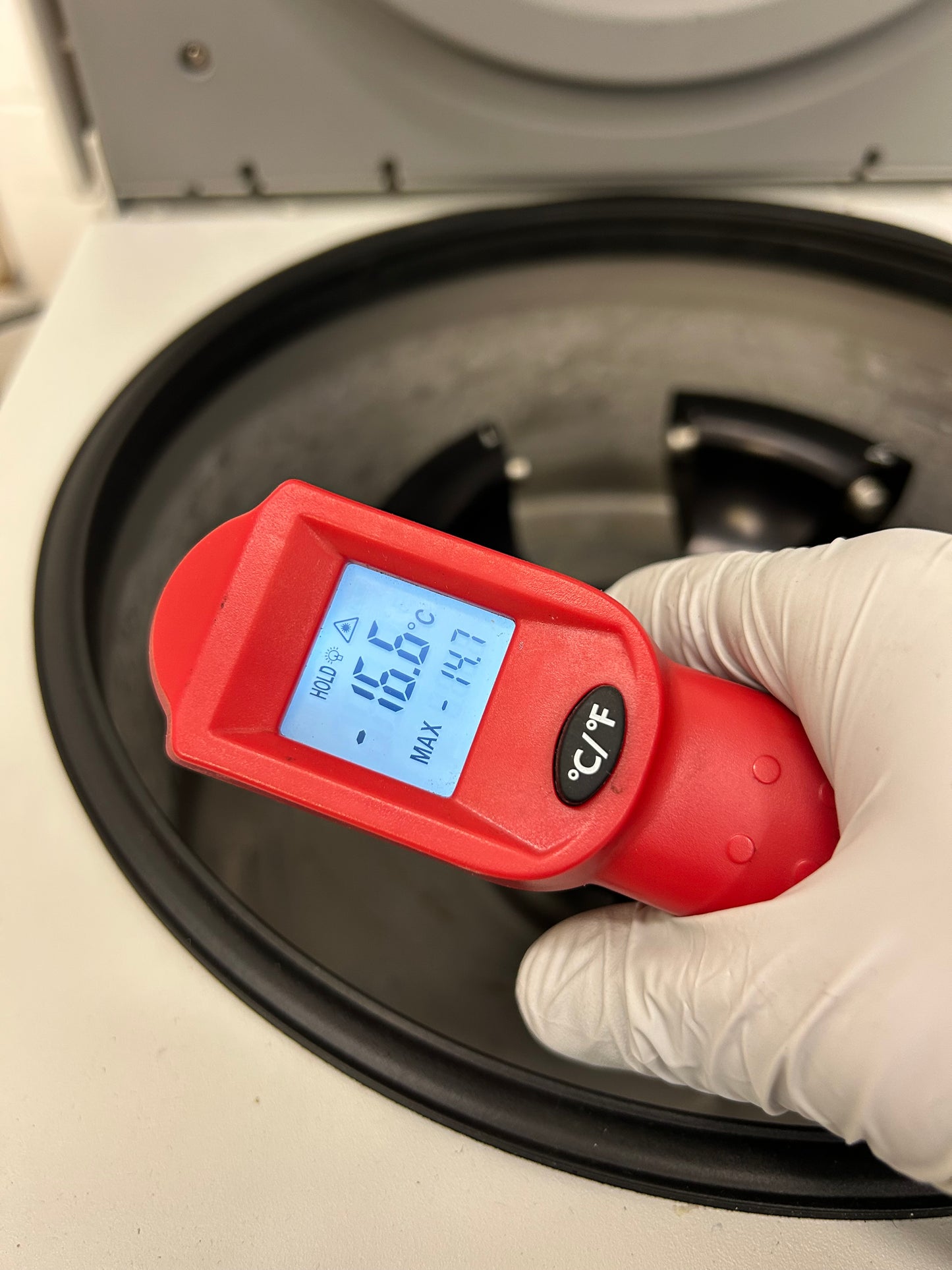 Eppendorf 5702RH Refrigerated/Heated Centrifuge