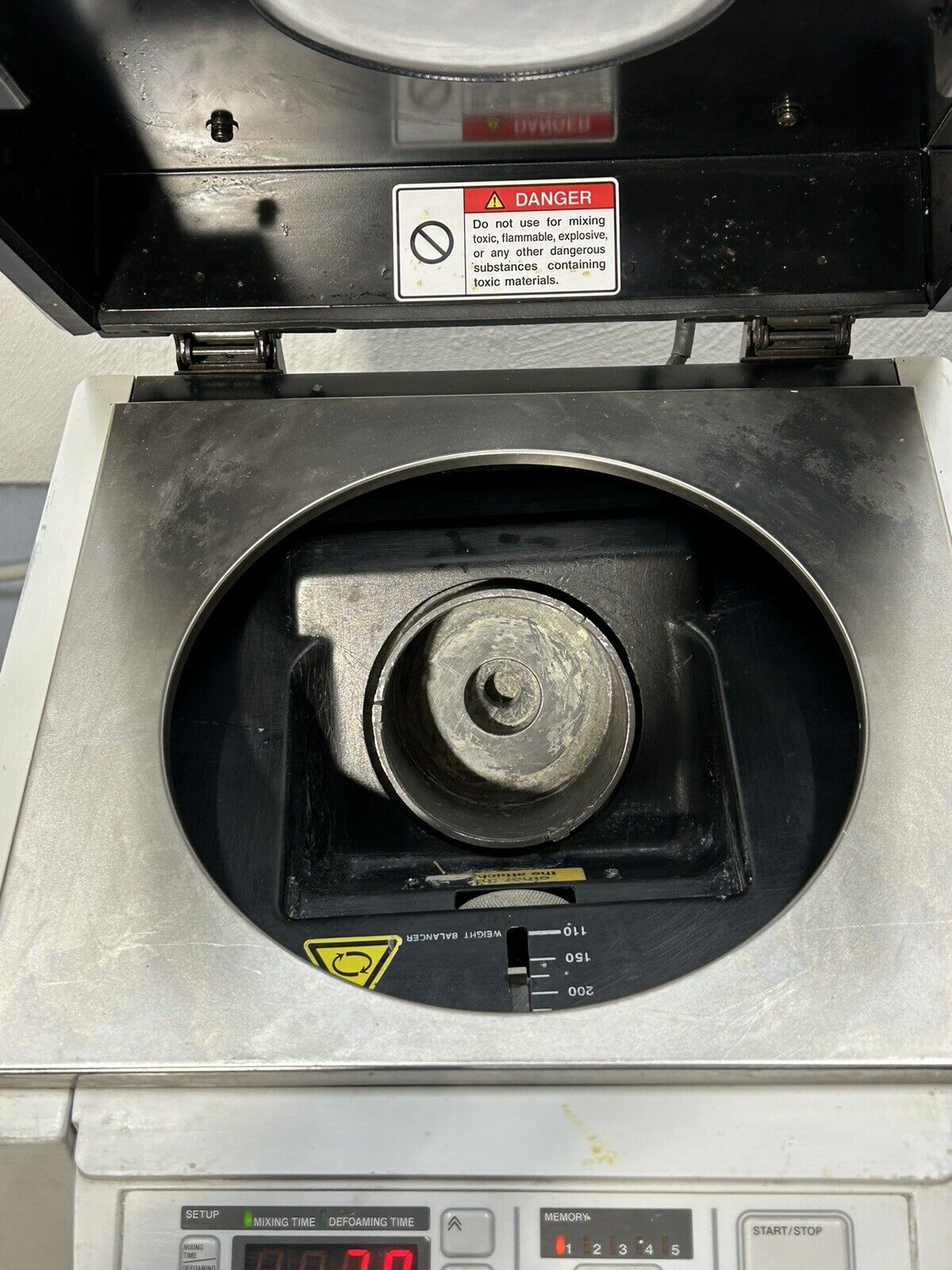 Keyence HM-501 Hybrid Mixer Thinky Equivalent