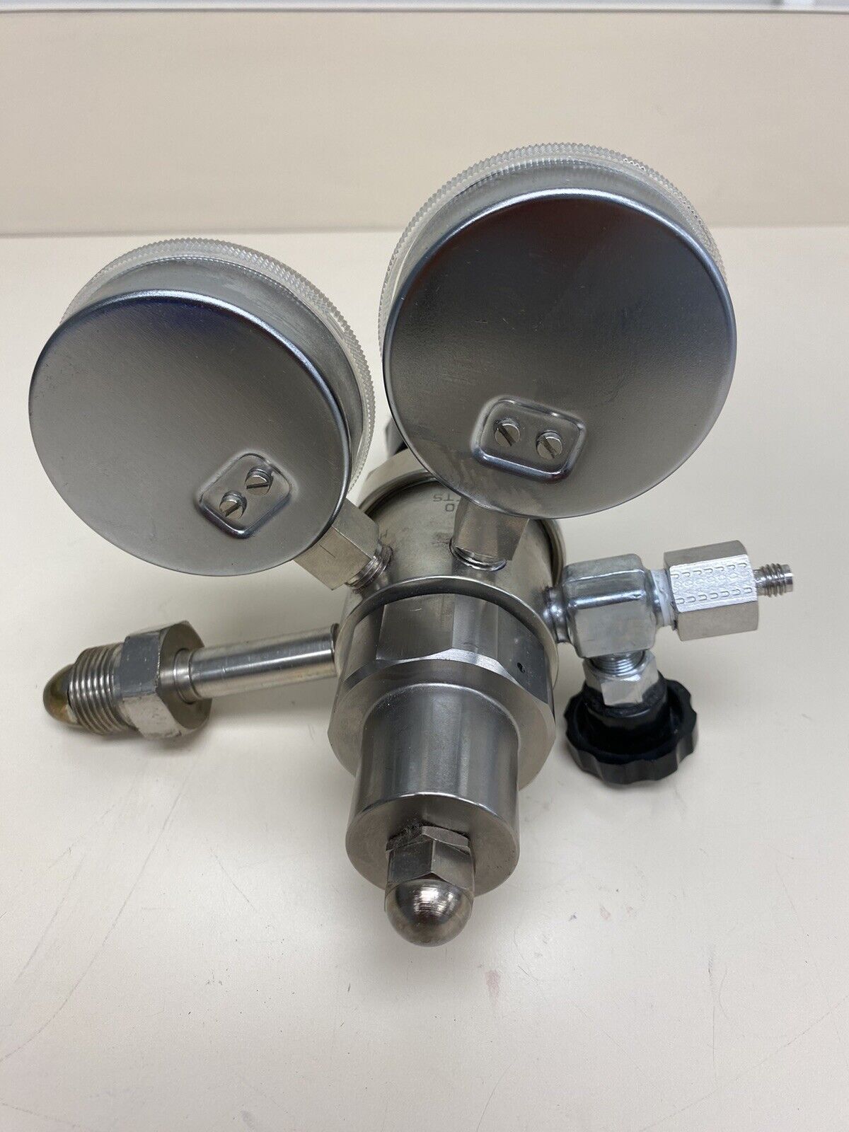 Air product Two Stage Inert Gas Regulator CGA580