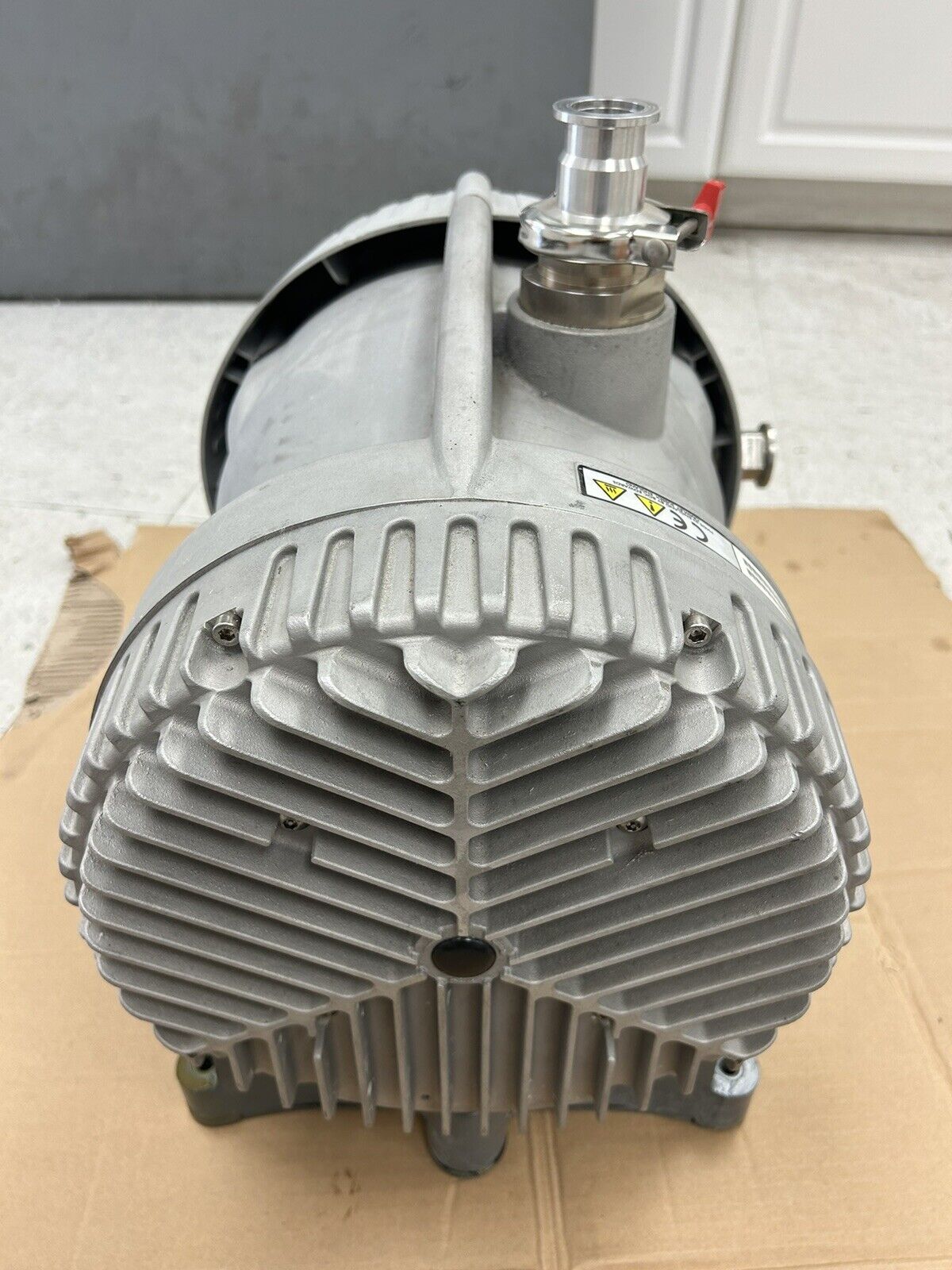 Edwards XDS35i Dry Scroll Vacuum Pump