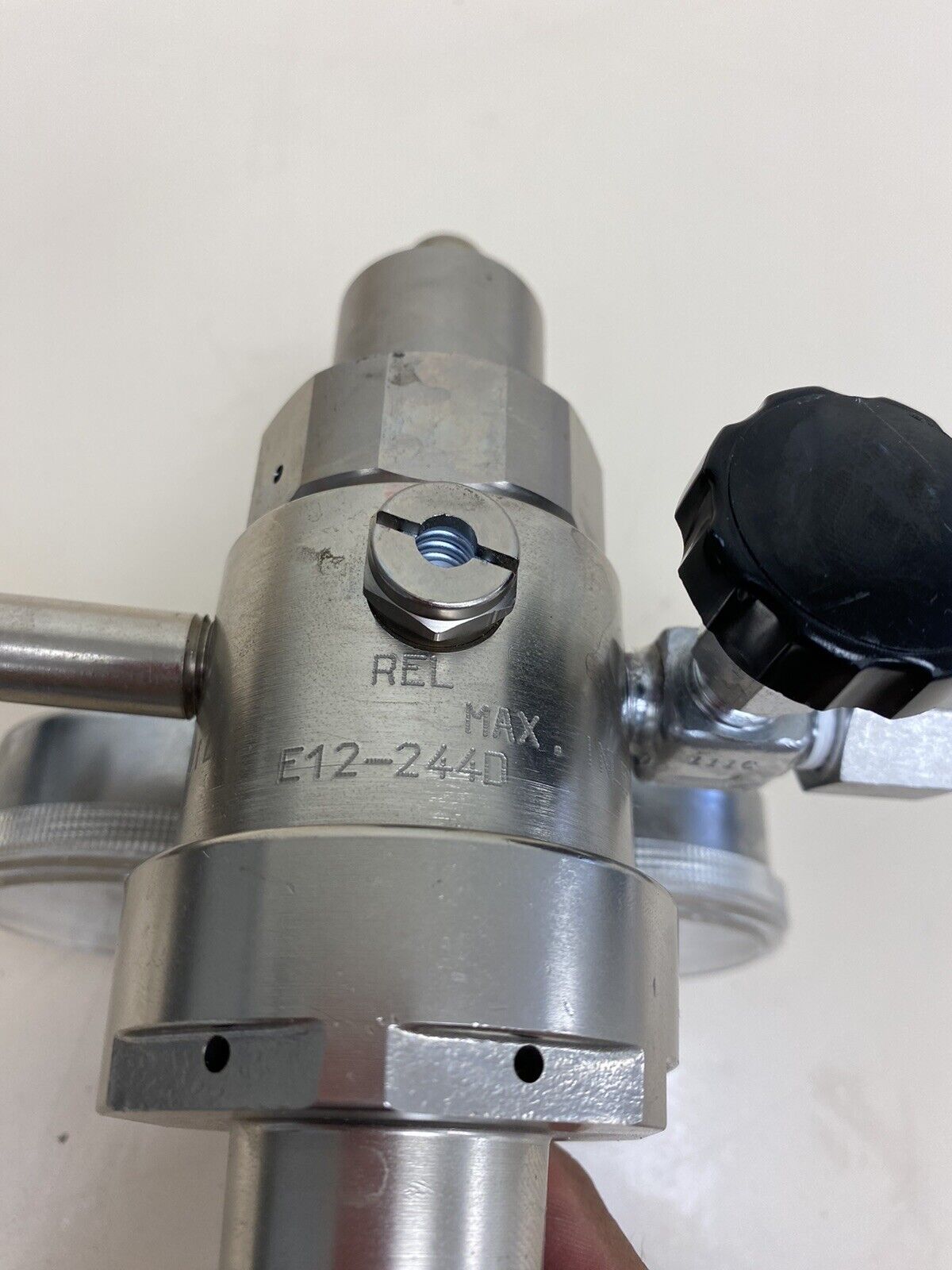 Air product Two Stage Inert Gas Regulator CGA580