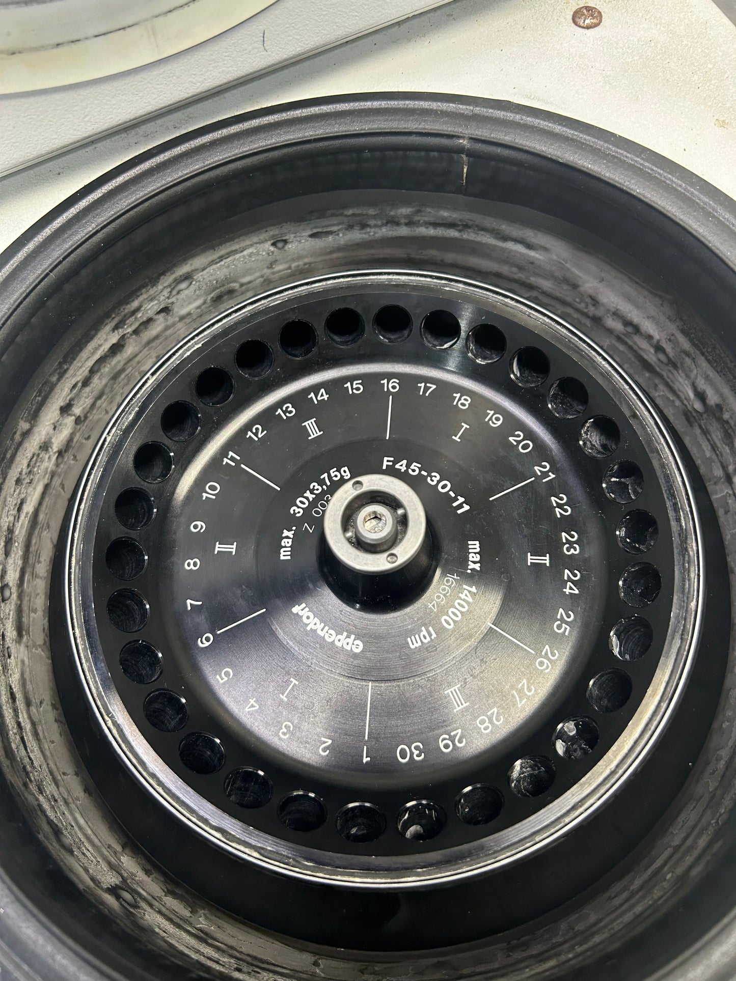 Eppendorf 5417R Refrigerated Centrifuge