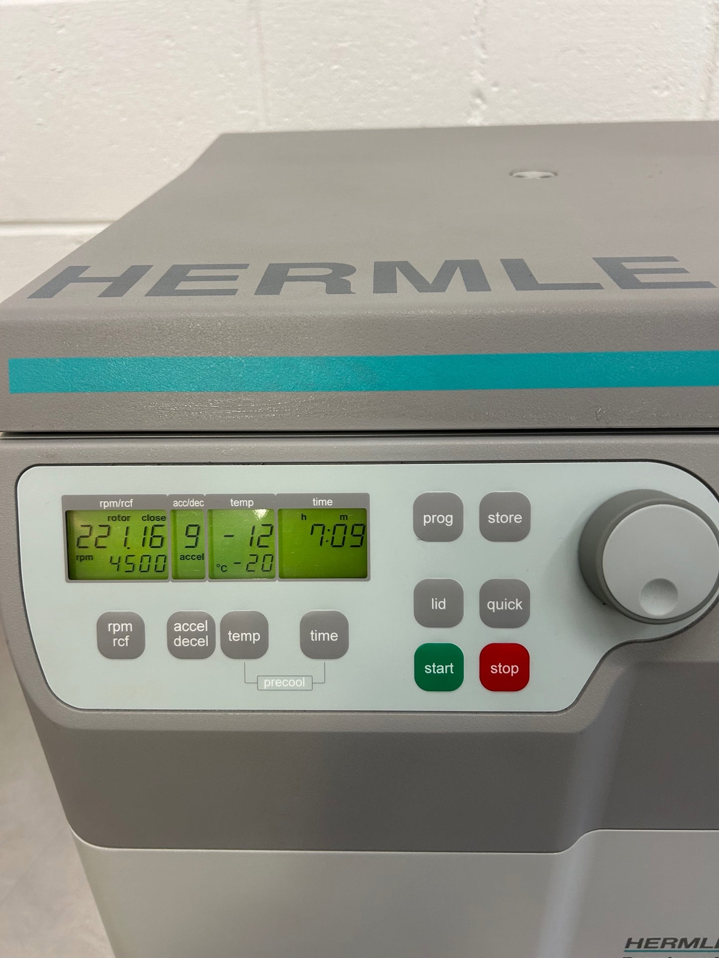 Hermle Benchmark Z366K Refrigerated Centrifuge w/ 2 rotors DOM2017