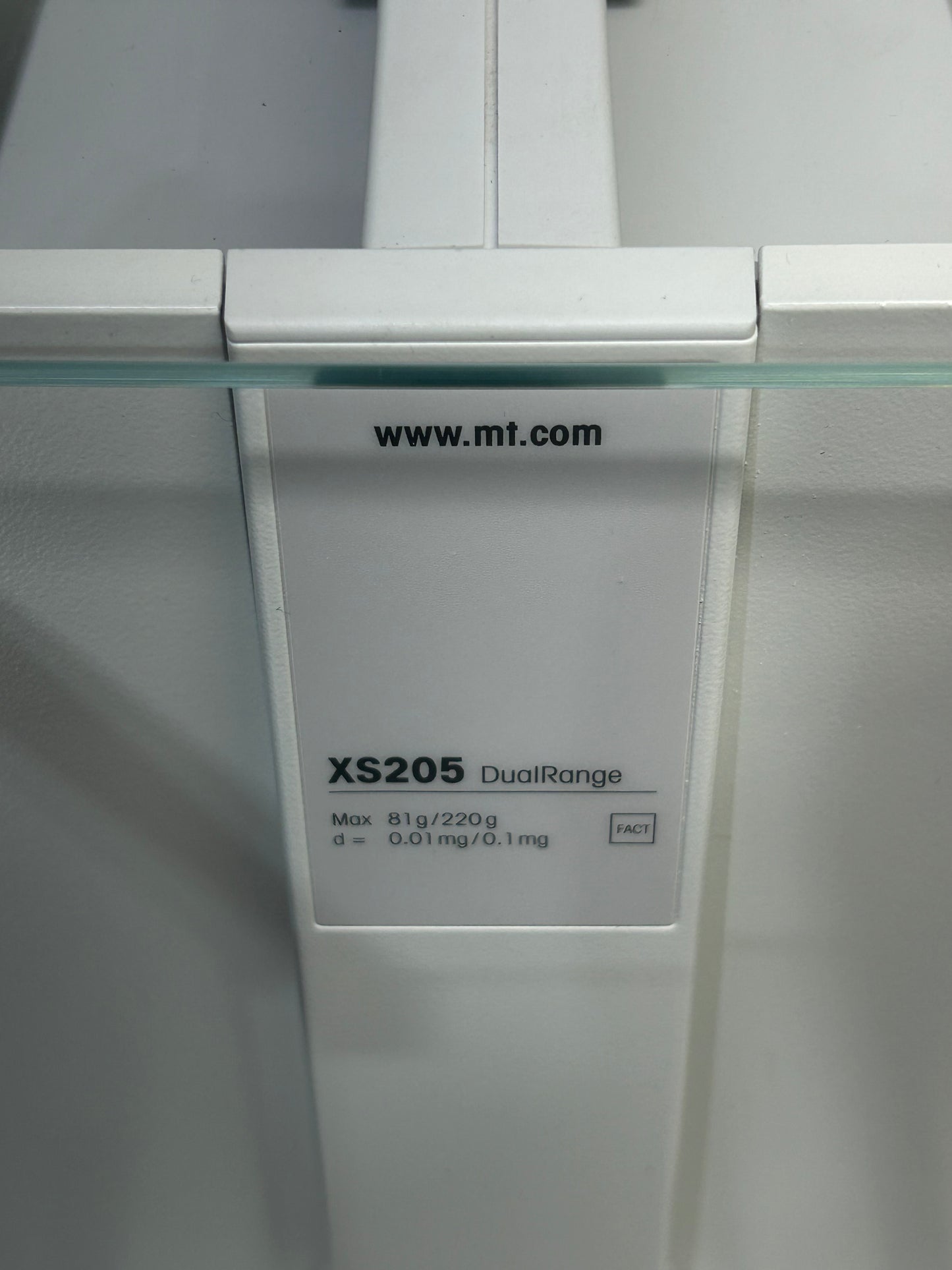 Mettler Toledo XS205DU Analytical Balance Readability 0.01 mg