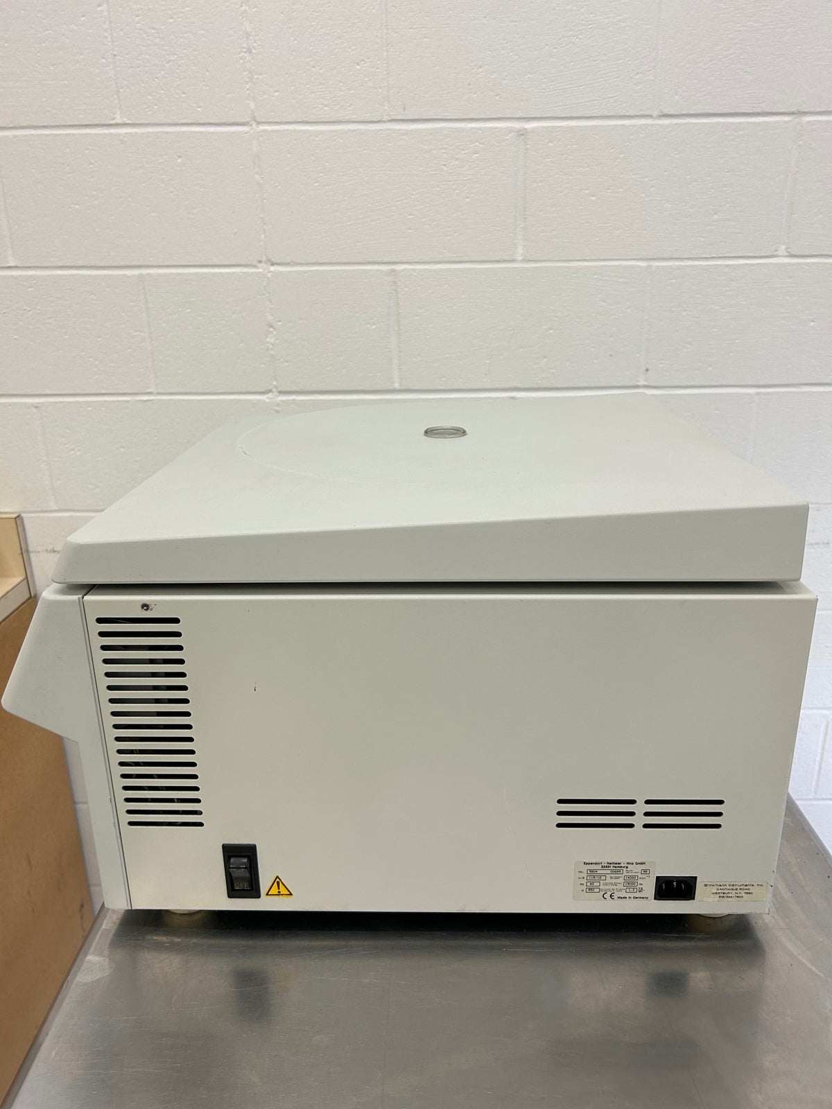 Eppendorf 5804 Benchtop Centrifuge No rotor