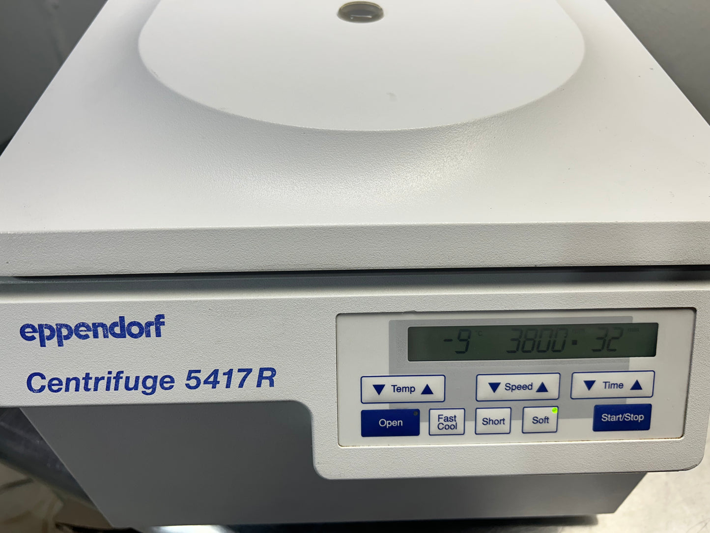 Eppendorf 5417R Refrigerated Centrifuge
