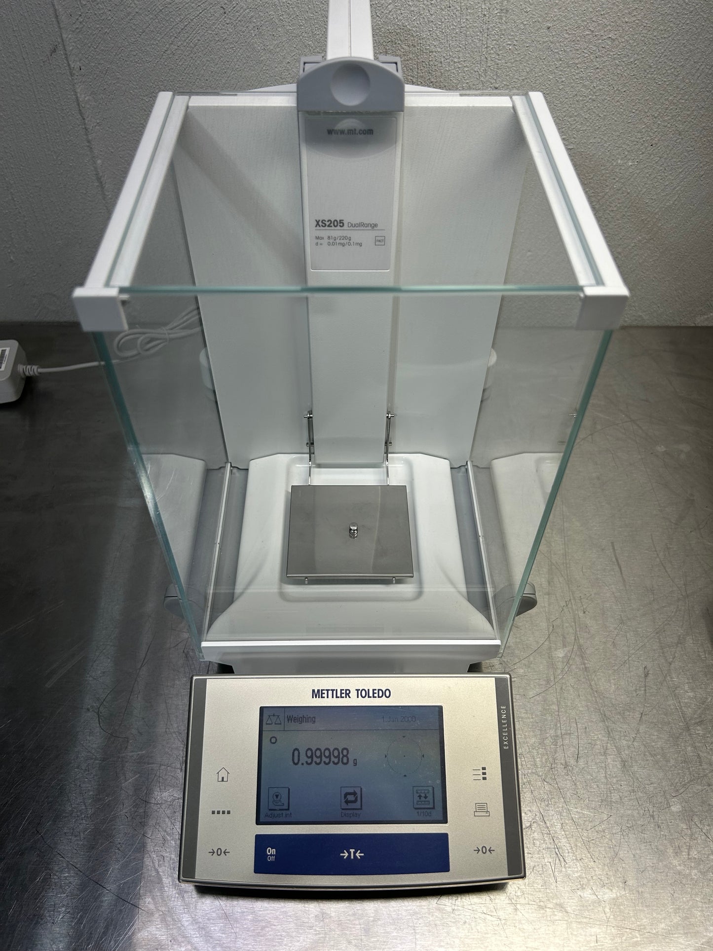 Mettler Toledo XS205DU Analytical Balance Readability 0.01 mg