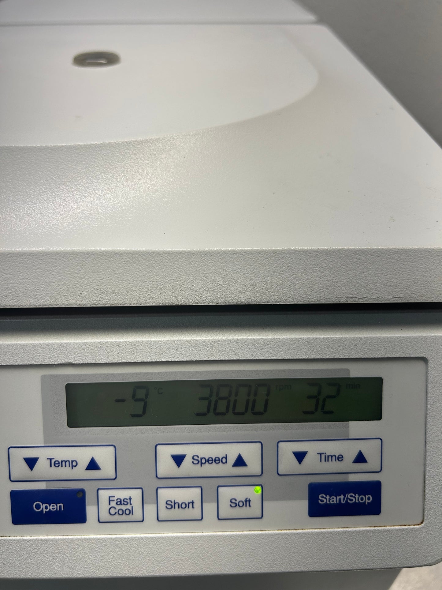 Eppendorf 5417R Refrigerated Centrifuge