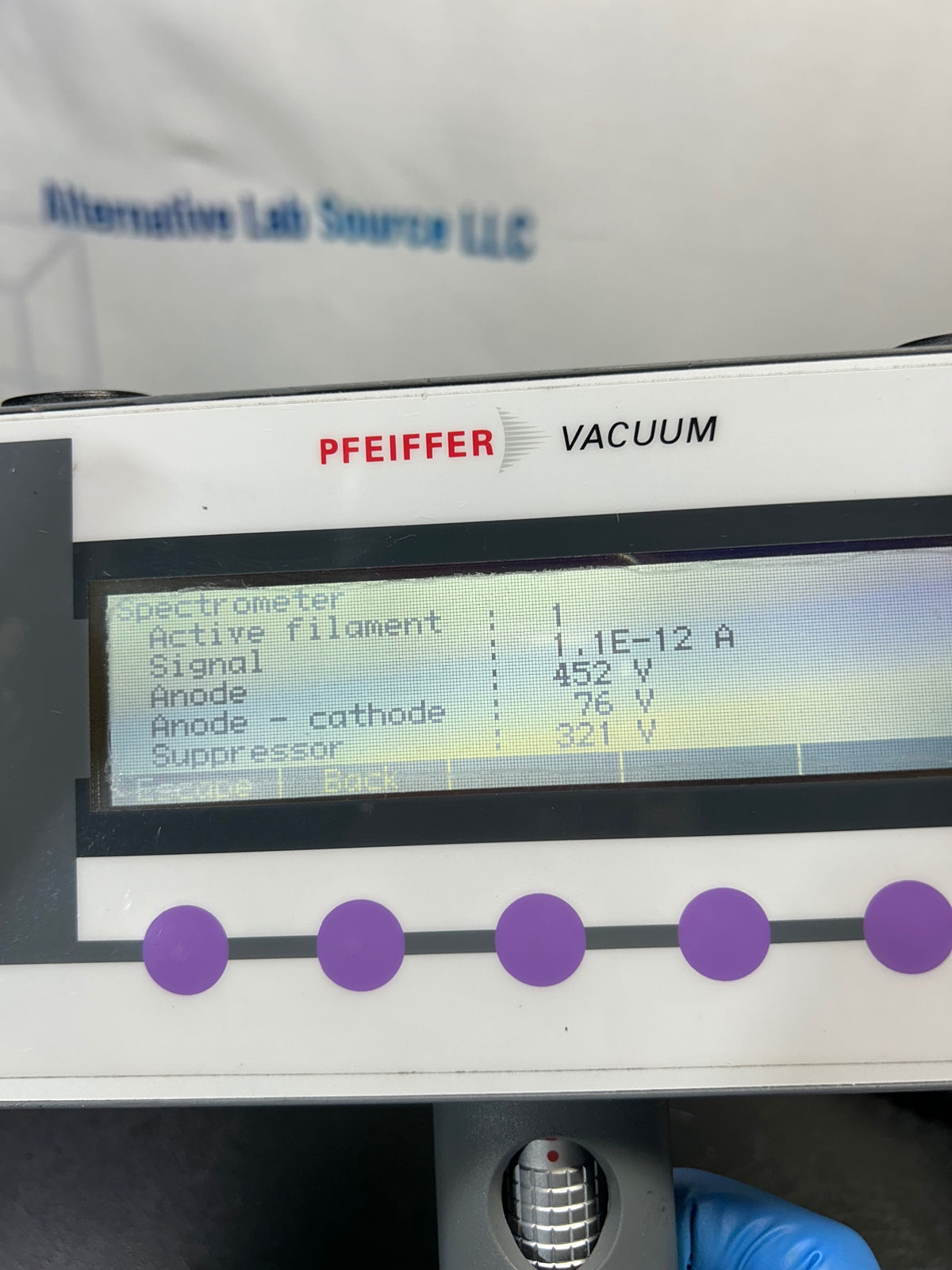 Pfeiffer QualyTest HLT265 Helium Leak Detector Working See Video