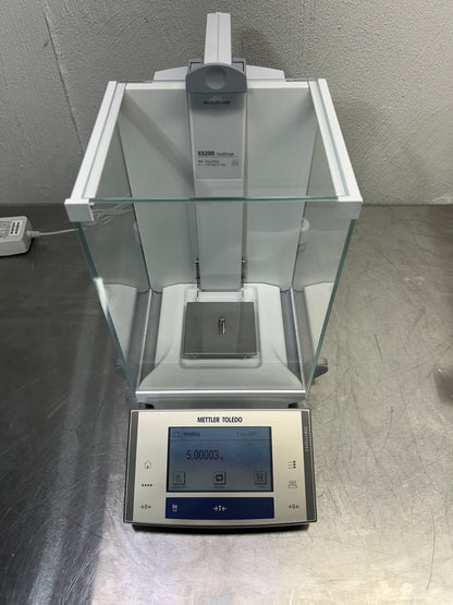 Mettler Toledo XS205DU Analytical Balance Readability 0.01 mg