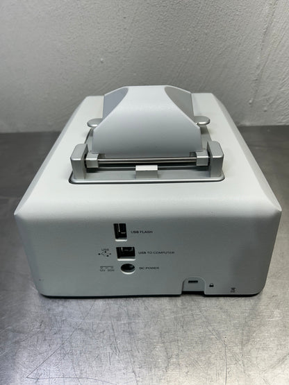 Thermo Scientific NanoDrop 8000 UV-VIs Spectrophotometer