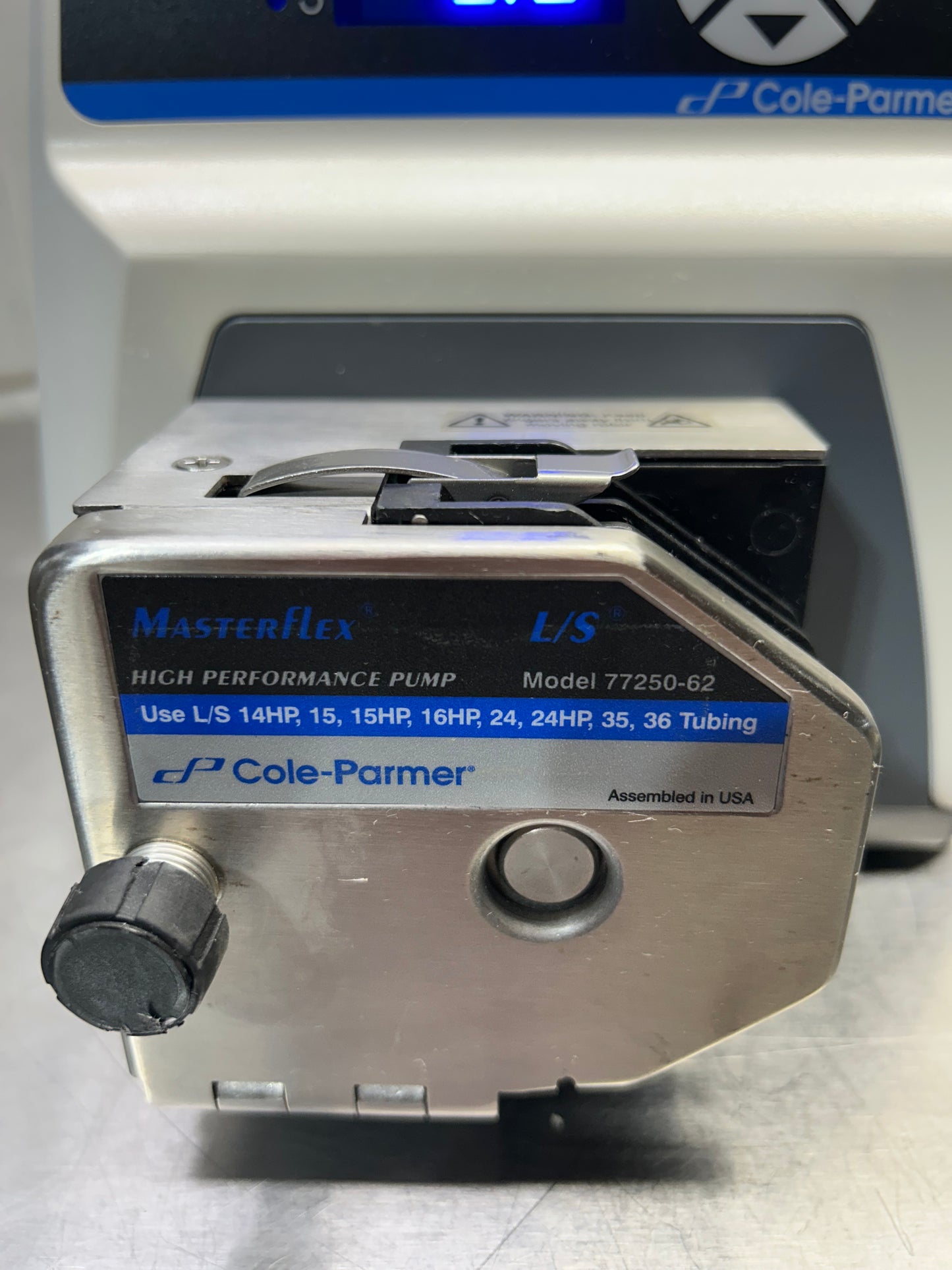 Masterflex L/S Console Drives Peristaltic Pump 7528-30 with 77250-62 pump head