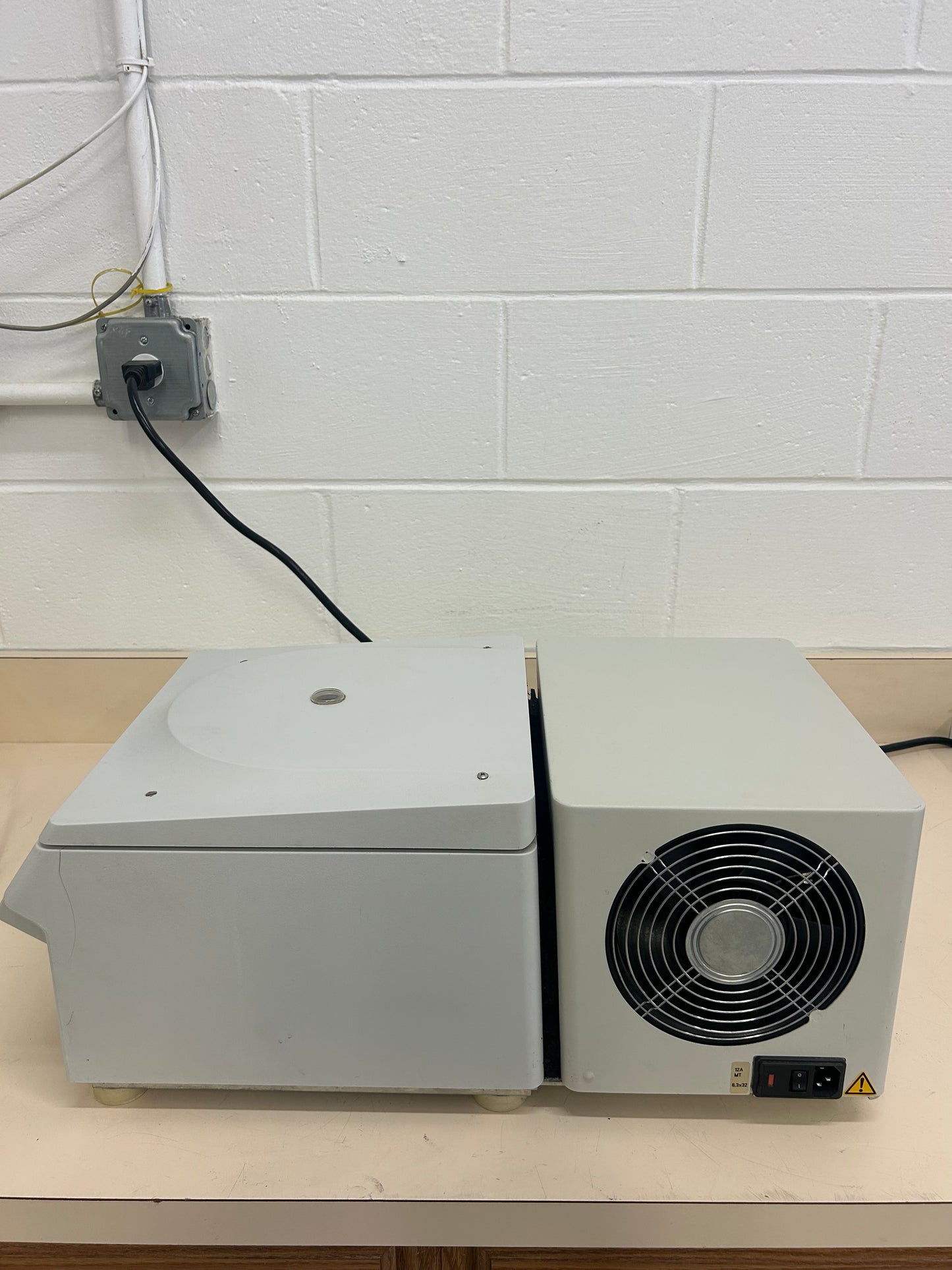 Eppendorf 5417R Refrigerated Centrifuge