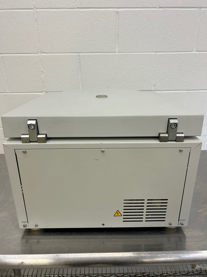 Eppendorf 5804 Benchtop Centrifuge No rotor
