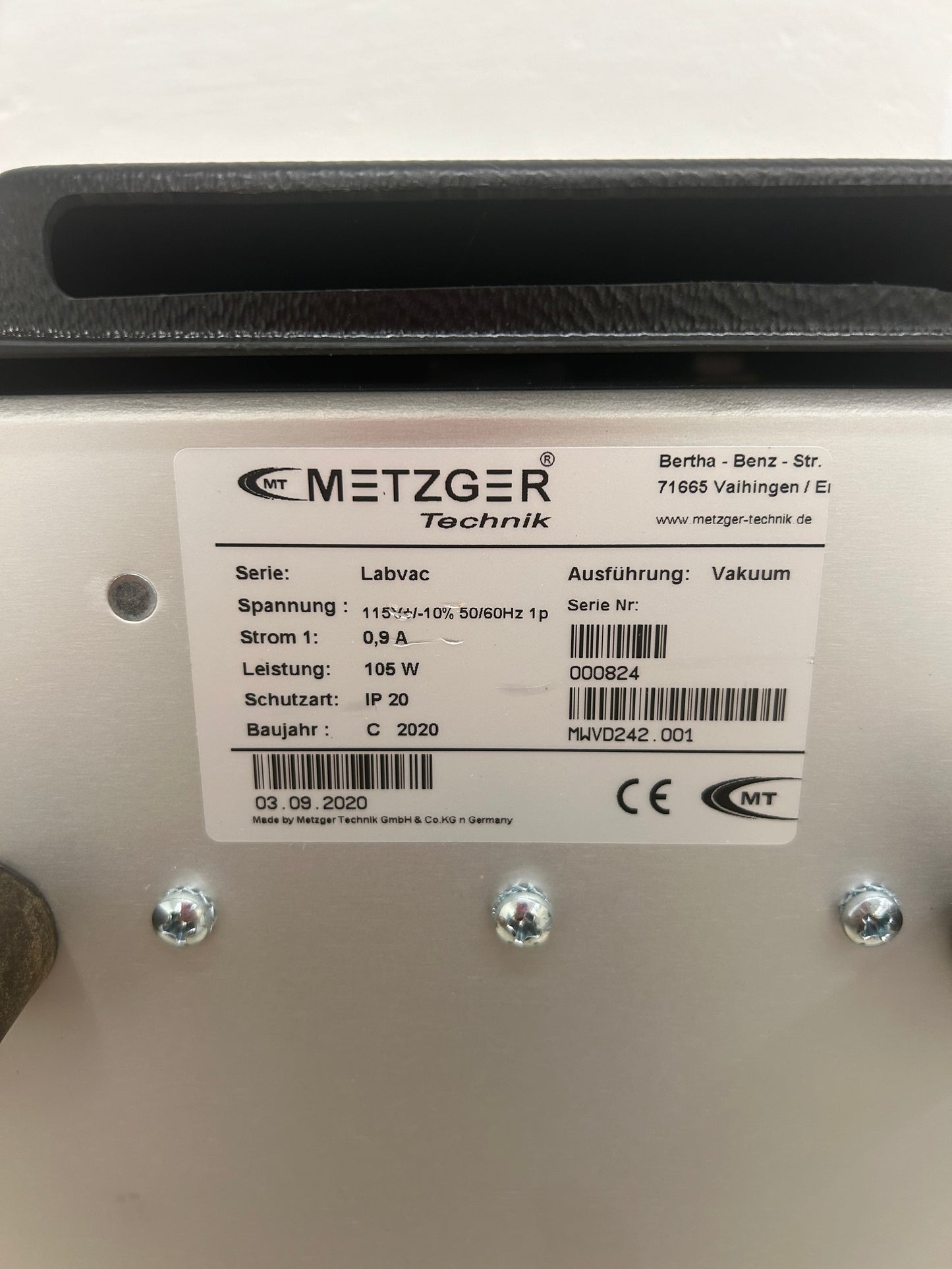 MT Design Metzger Lab Diaphragm Vacuum Pump MWVD242.001 DOM2020