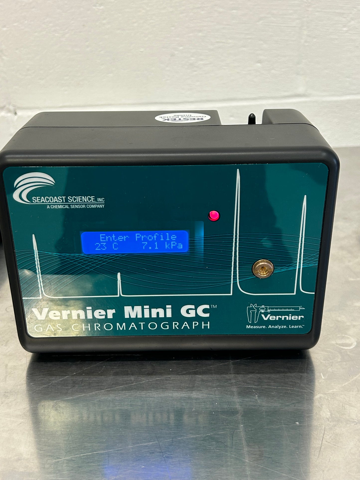 Vernier Mini GC gas chromatograph