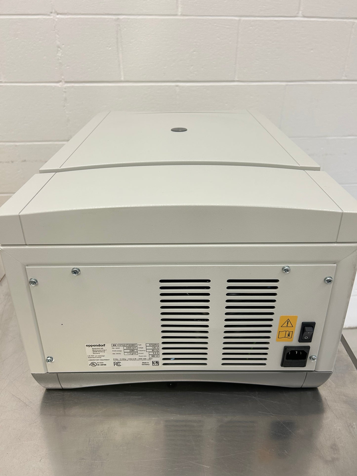 Eppendorf 5702RH Refrigerated/Heated Centrifuge