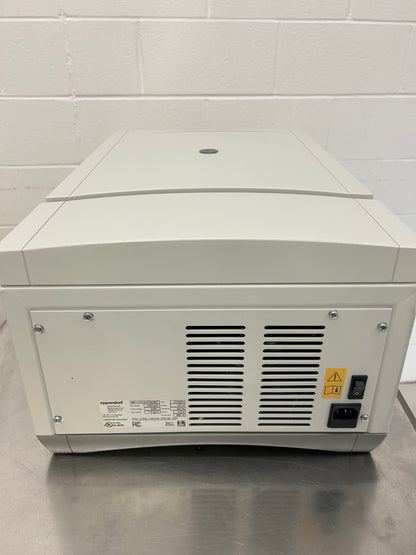 Eppendorf 5702RH Refrigerated/Heated Centrifuge