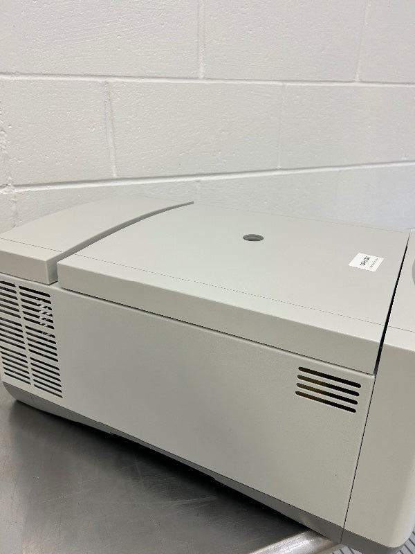 Eppendorf 5702R Refrigerated Centrifuge with A-4-38 Rotor Video