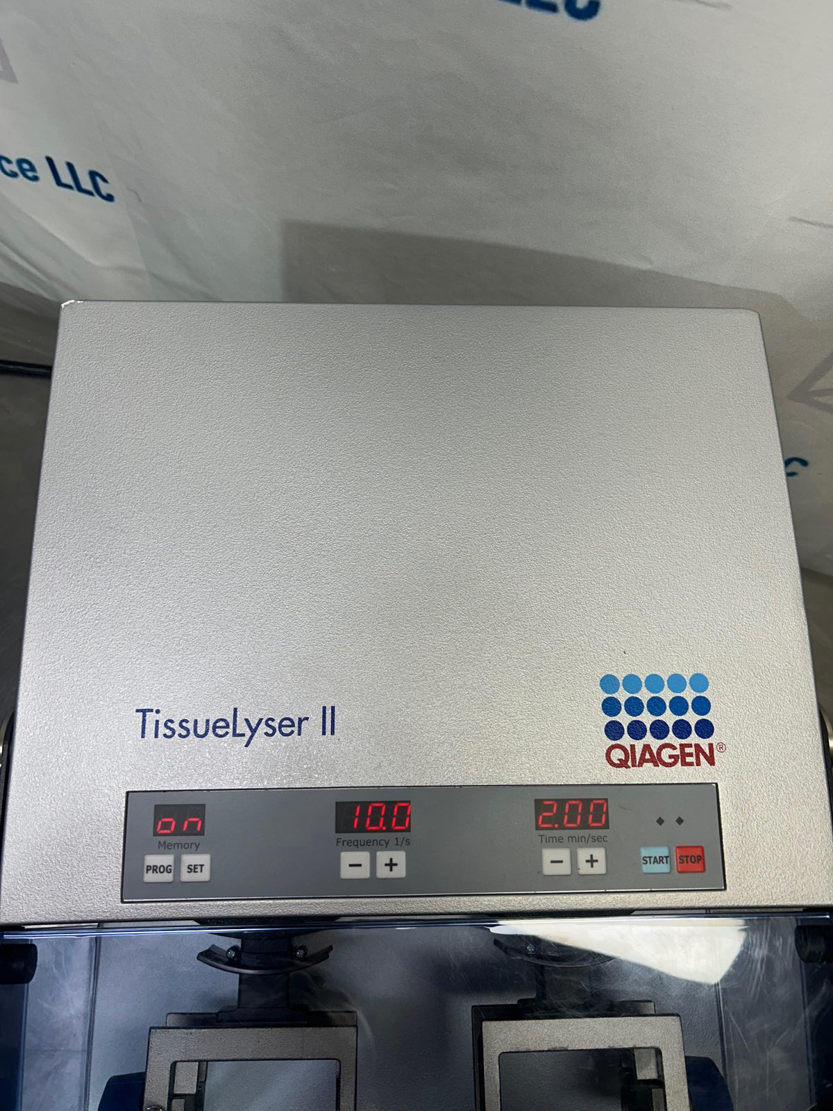 Qiagen Tissuelyser II Tissue Homogenizer Mixer Mill