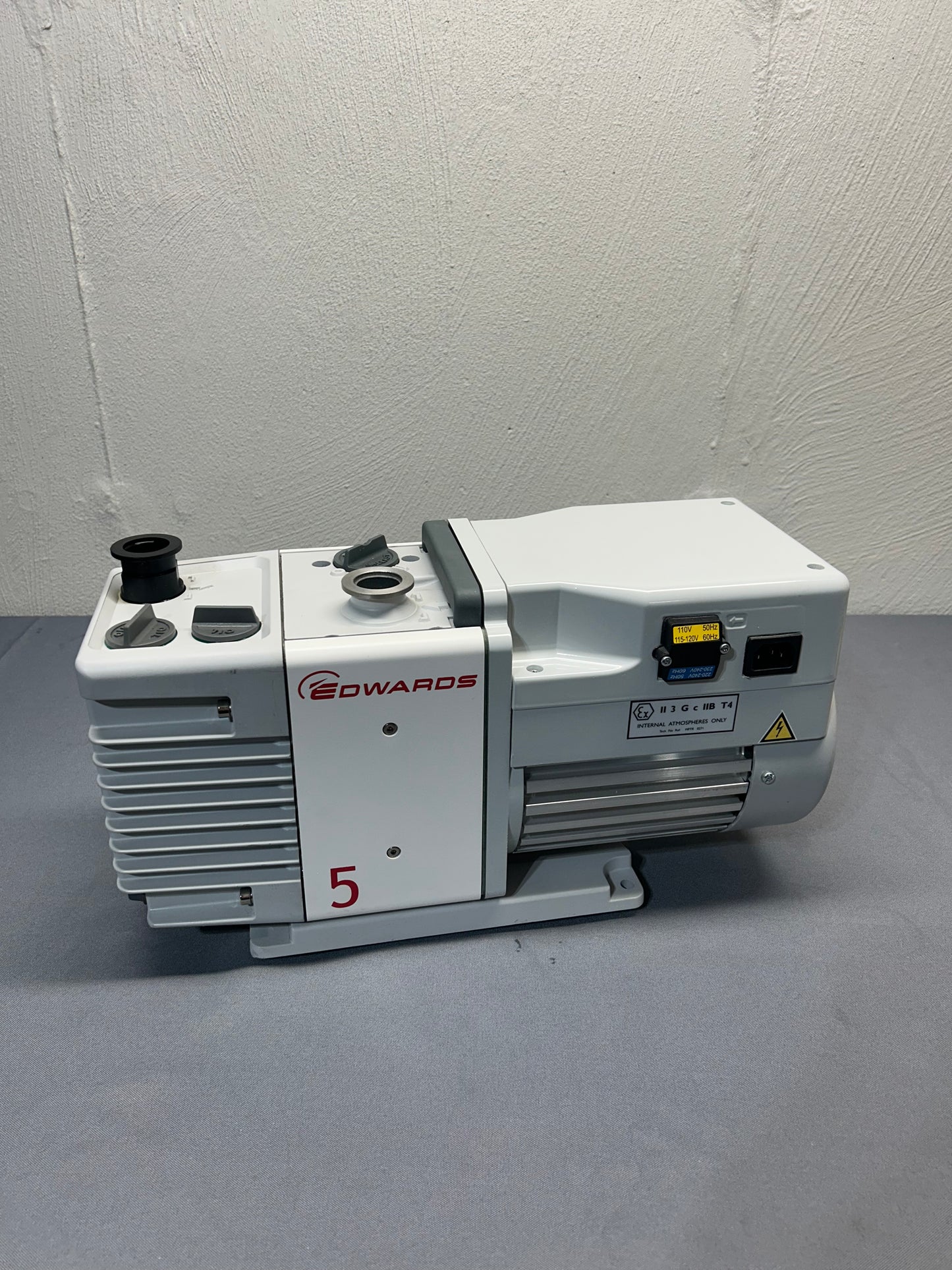 Edwards RV5 Rotary Vane Pump 3 Micron