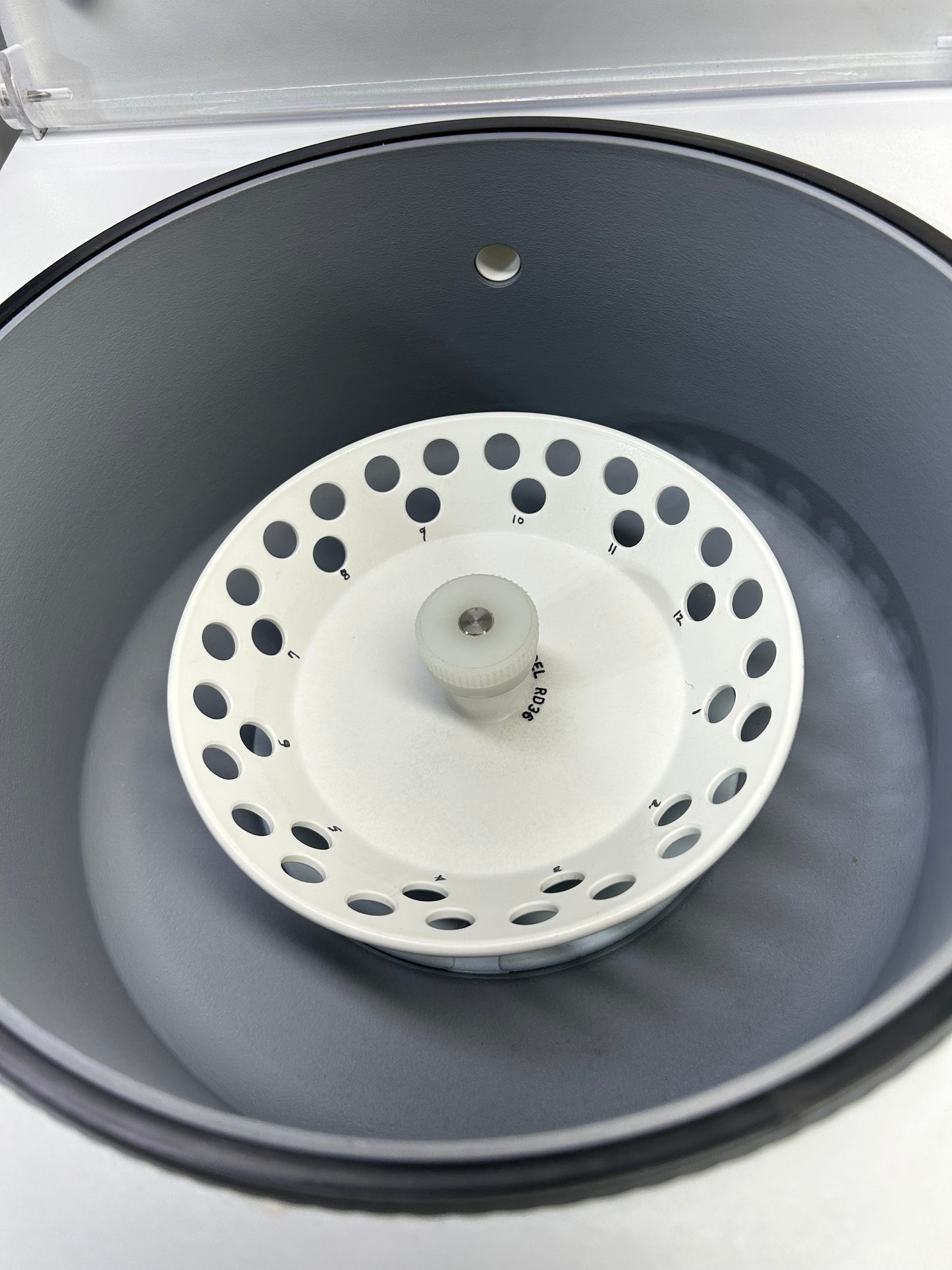 Thermo Scientific Savant SpeedVac DNA120 Vacuum Concentrator with RD36 Rotor Unit 2