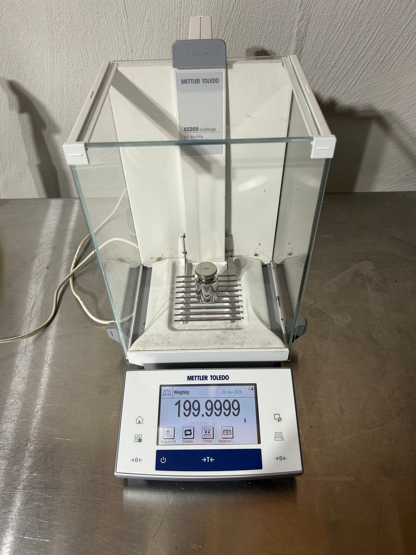 Mettler Toledo XS205DU Analytical Balance Readability 0.01 mg Unit 2