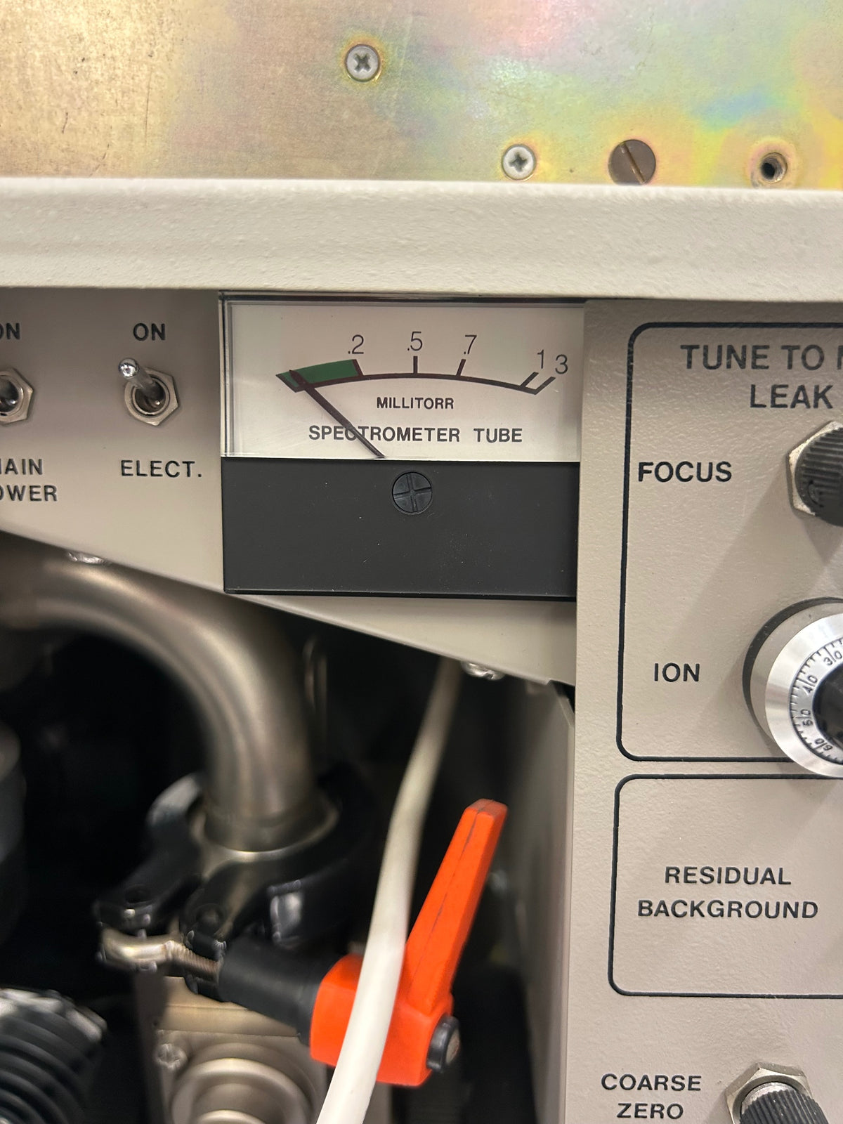 Varian 938-41 Helium Leak Detector with Turbo Pump Working See Video