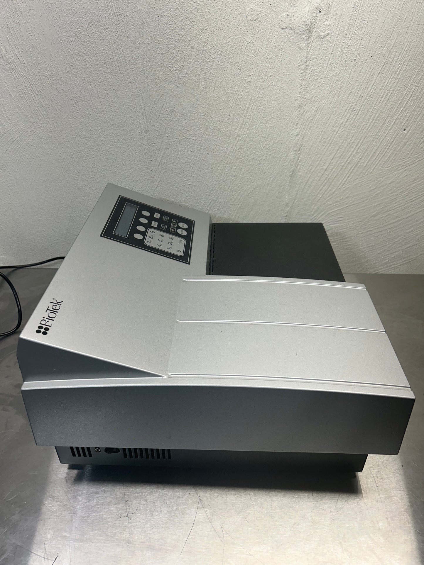 Biotek ELx808 Microplate Reader Absorbance Unit 2