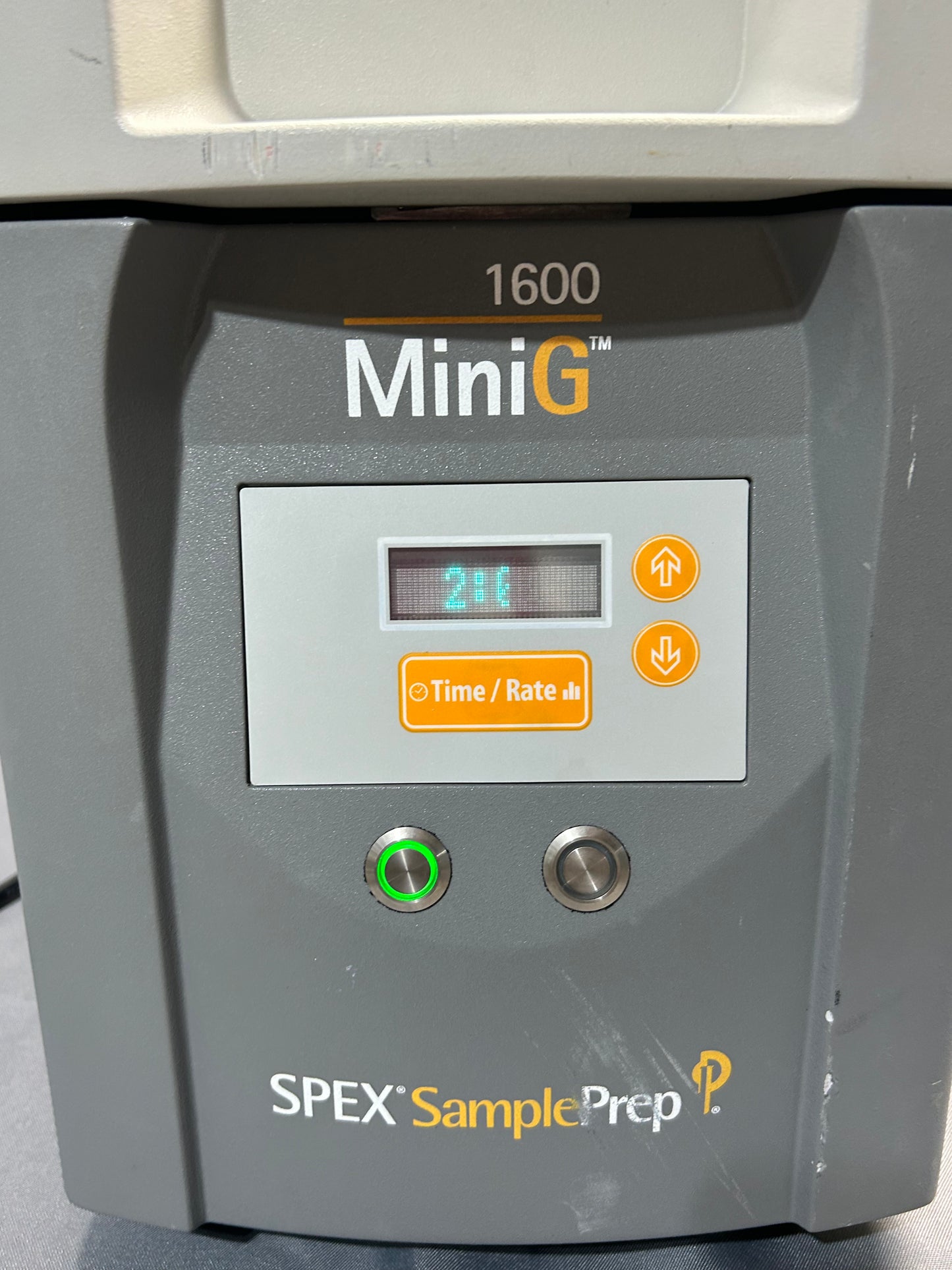 SPEX SamplePrep 1600 MiniG Tissue Homogenizer and Cell Lyser