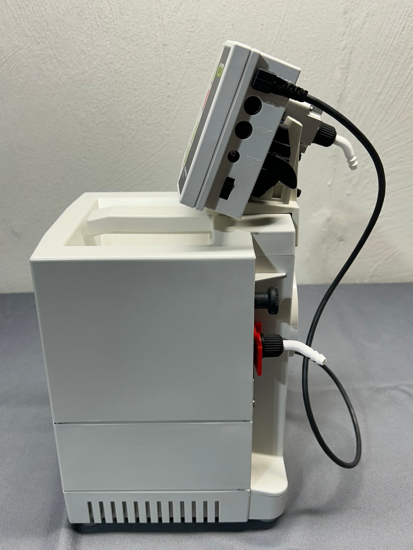 Buchi V-100 Diaphragm Pump with I-100 controller