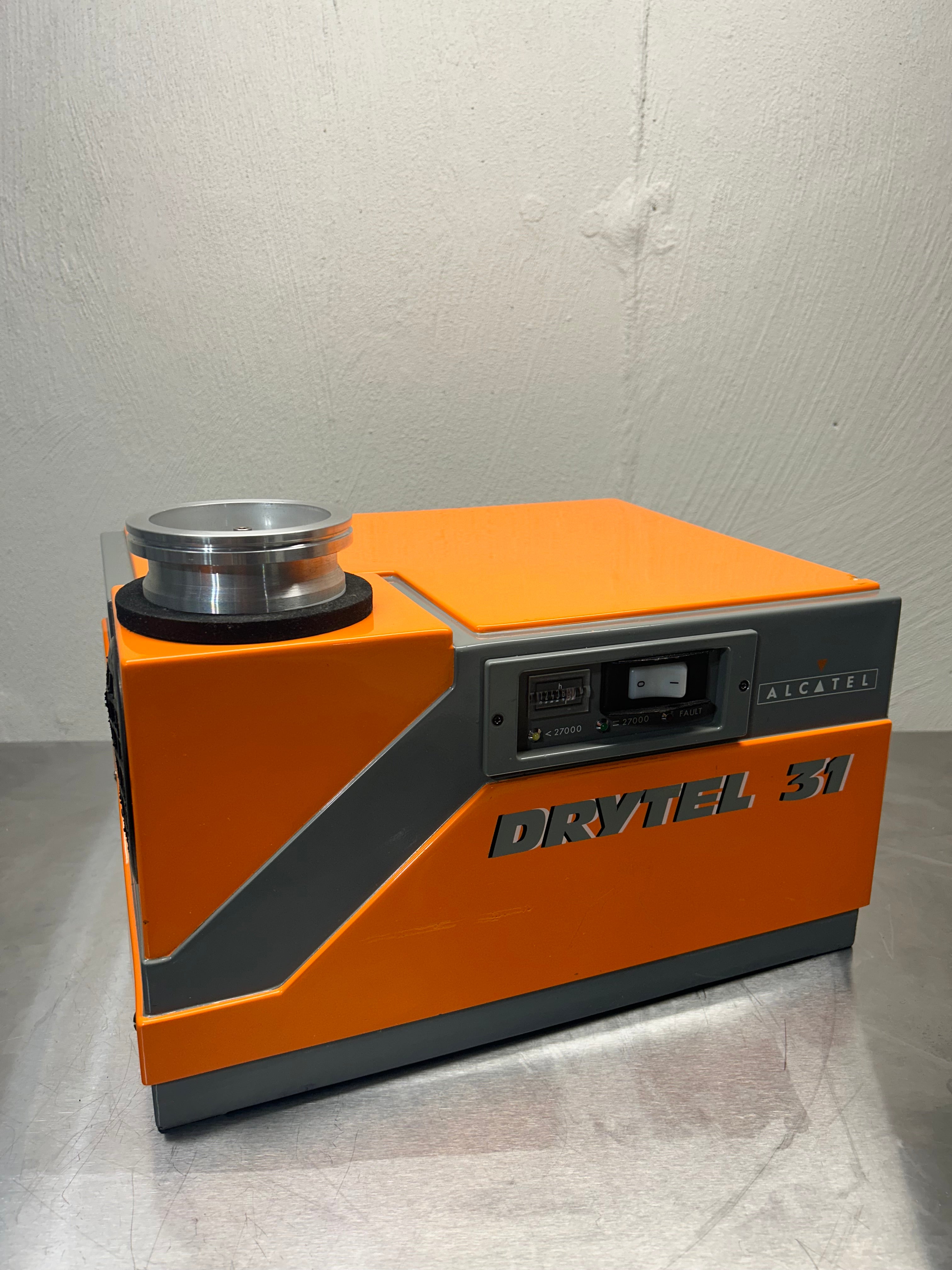 ALCATEL DRYTEL 31 DRY VACUUM TURBO PUMPING STATION – Alternative Lab Source