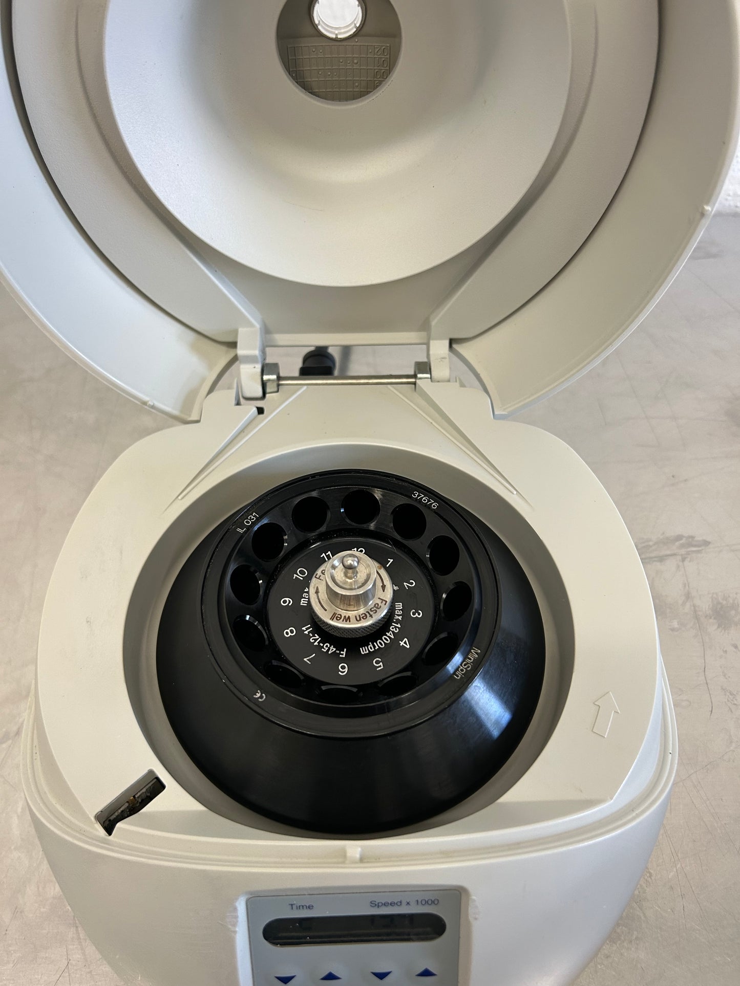 Eppendorf MiniSpin Centrifuge Unit 2