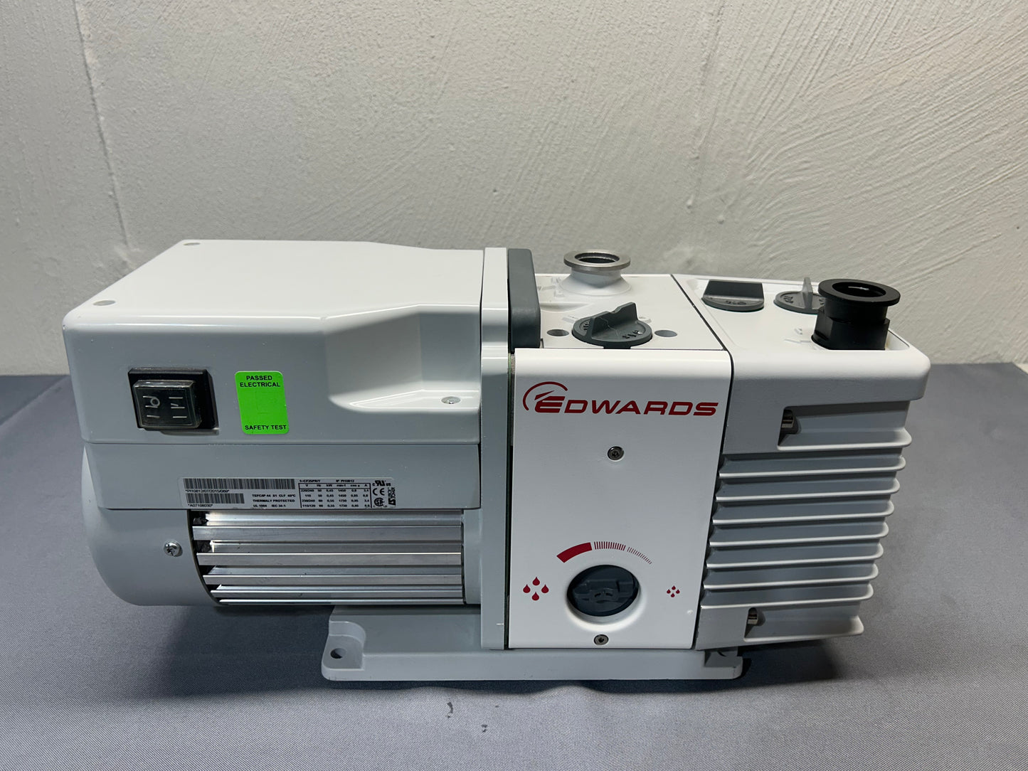 Edwards RV5 Rotary Vane Pump 3 Micron