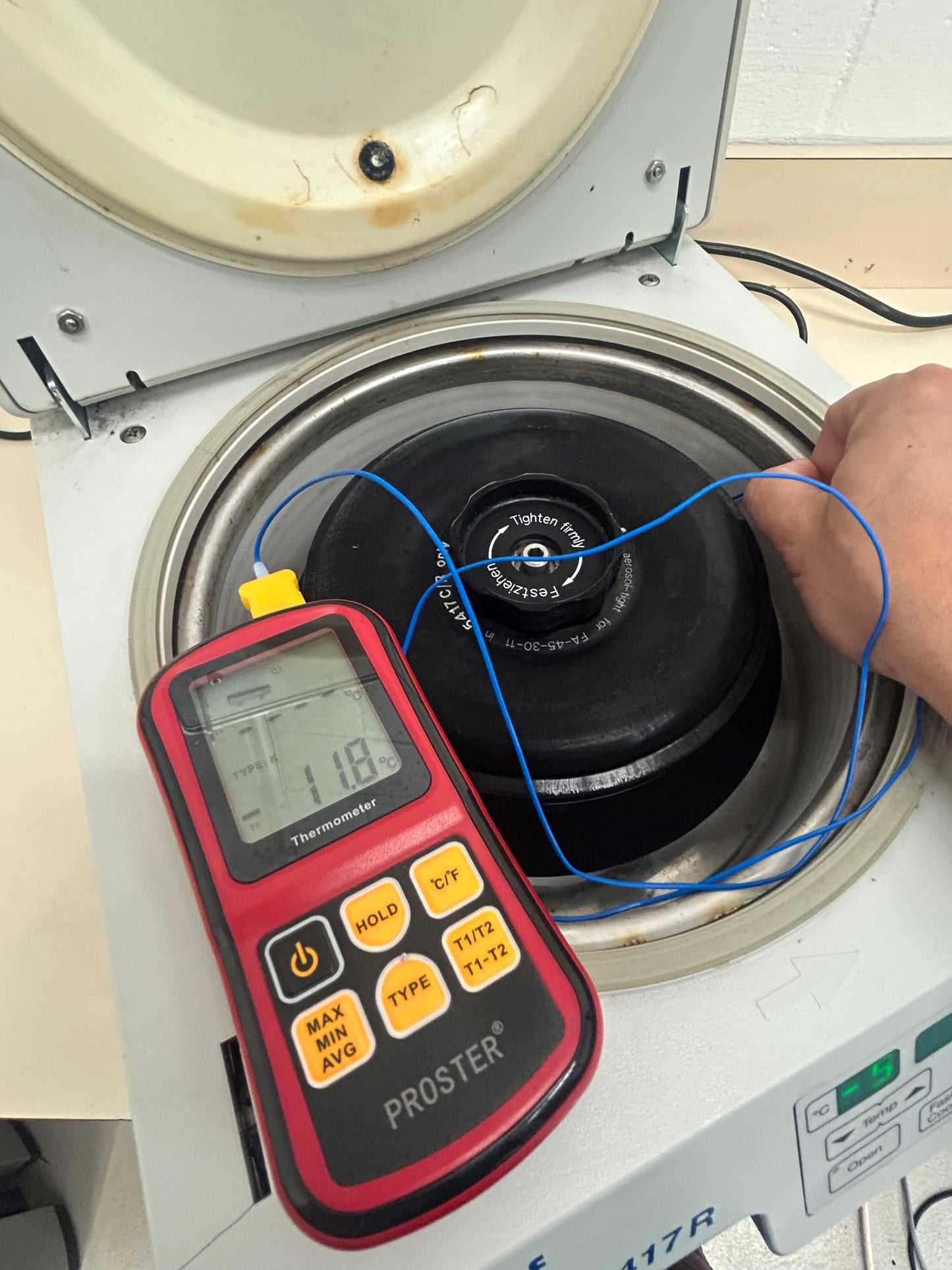 Eppendorf 5417R Refrigerated Centrifuge
