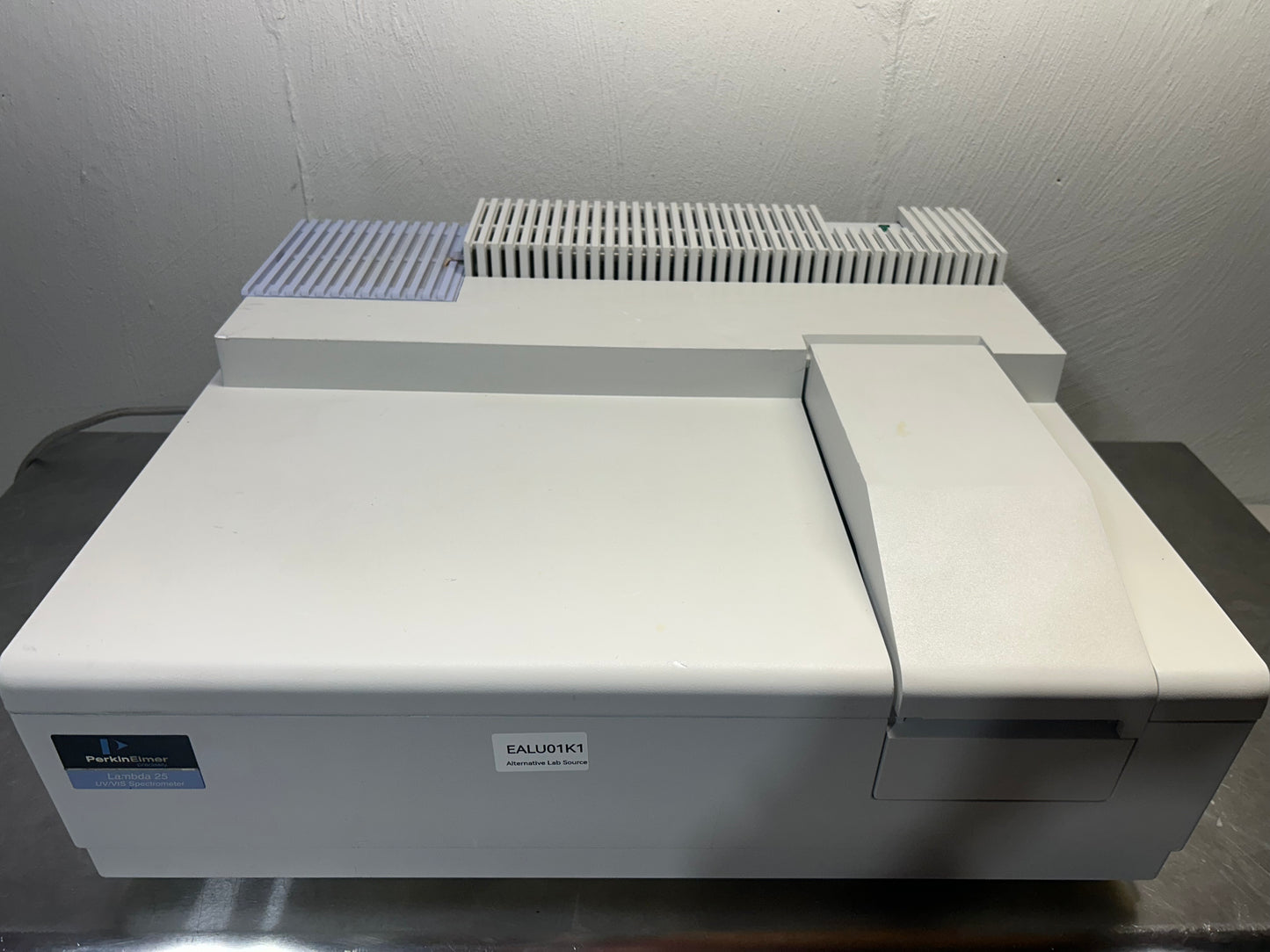 Perkin Elmer Lambda 25 UV/Vis Spectrophotometer with Laptop