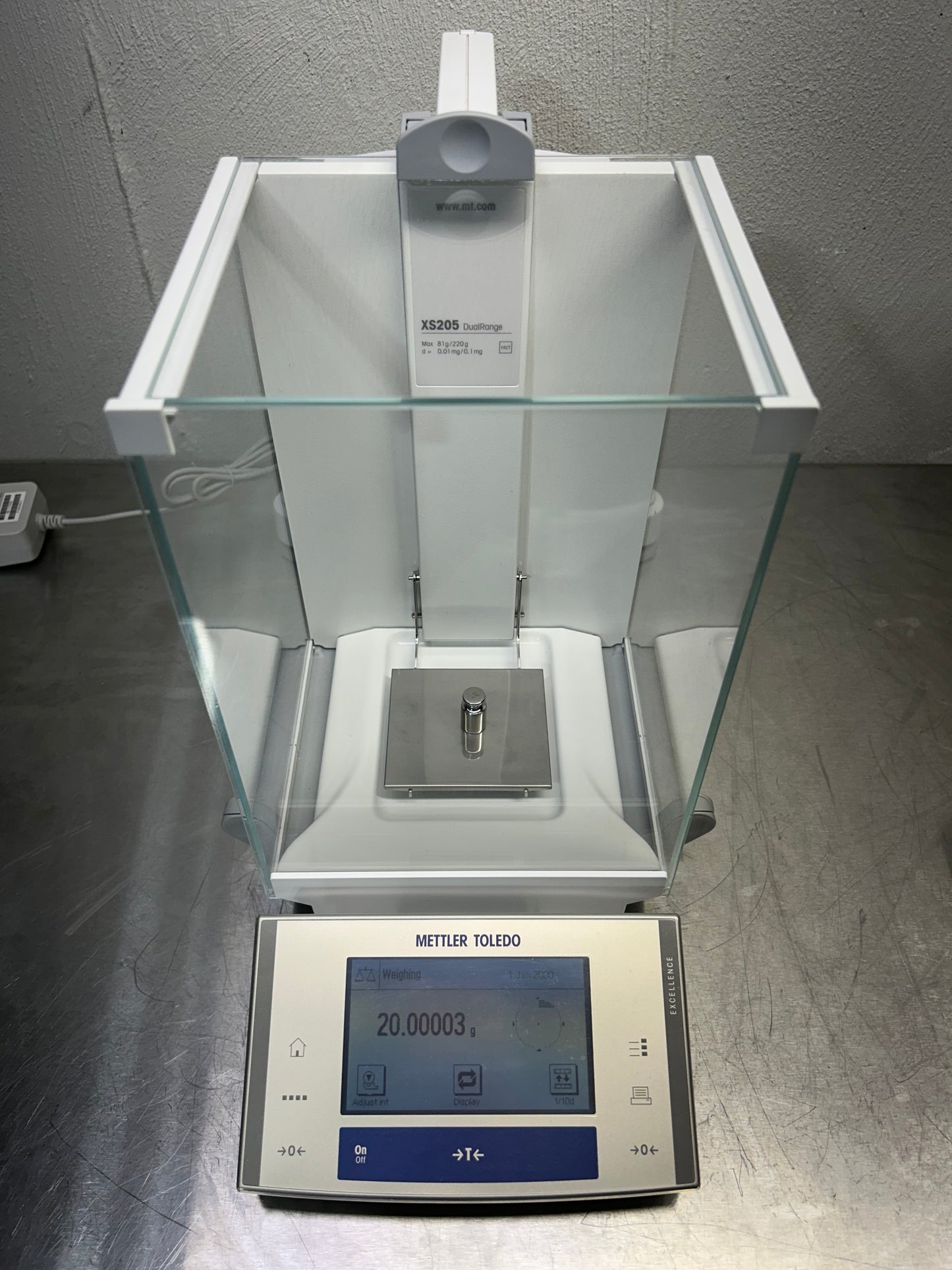 Mettler Toledo XS205DU Analytical Balance Readability 0.01 mg