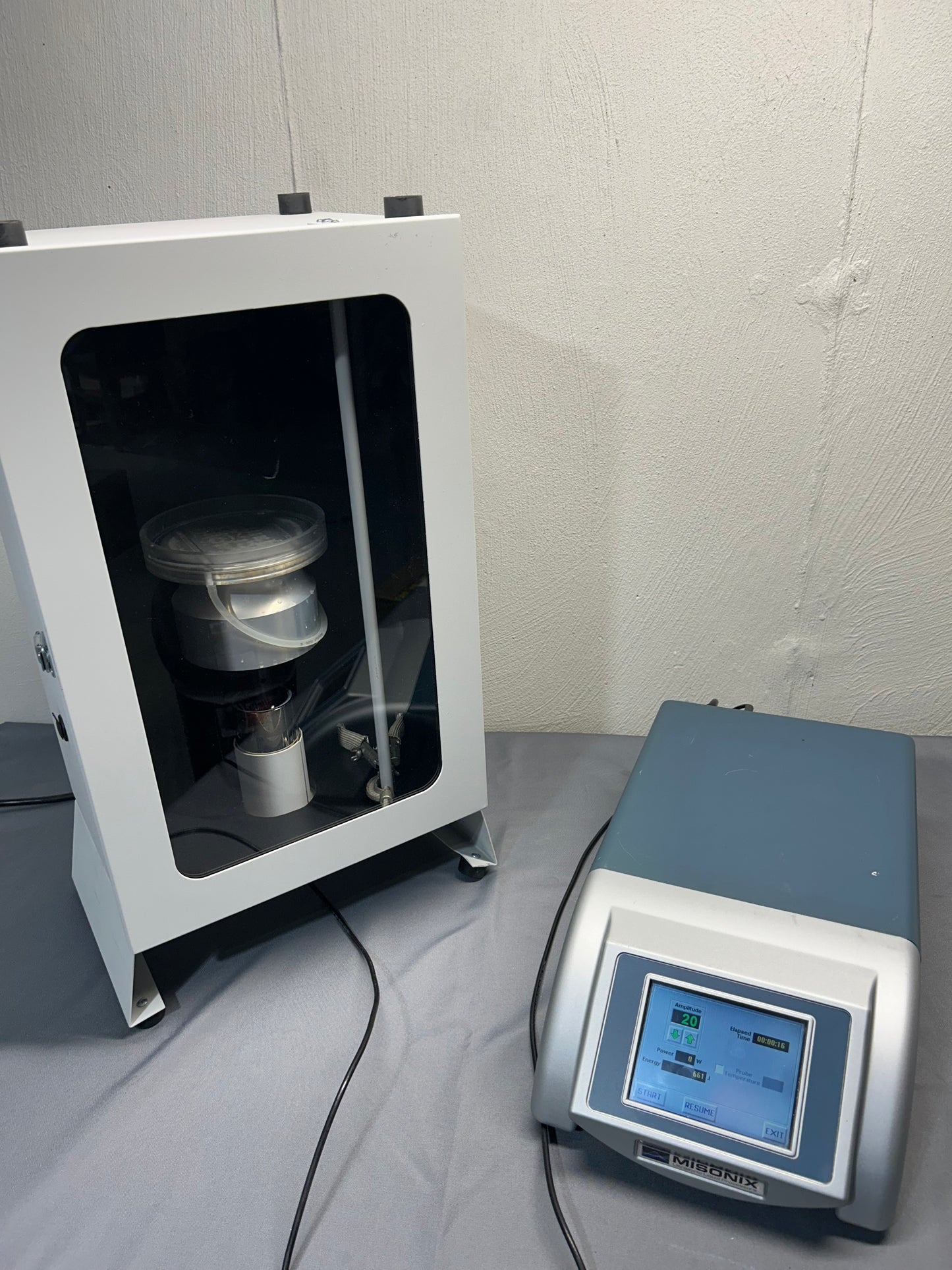 Misonix S-4000 Sonicator with microplate horn and sound enclosure