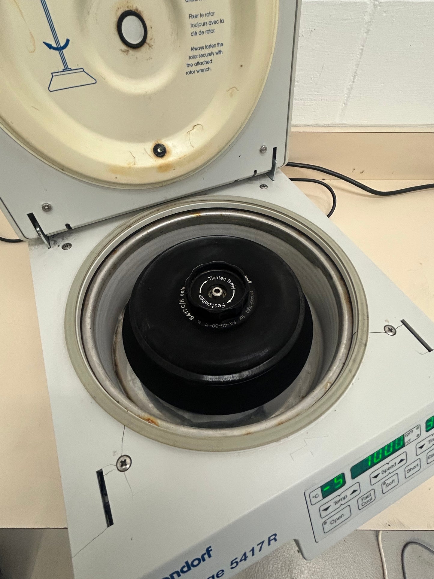 Eppendorf 5417R Refrigerated Centrifuge