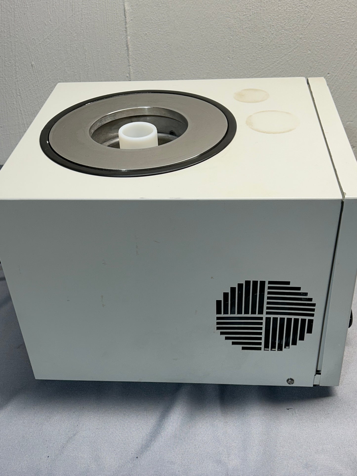 Savant Freeze Dryer Model Micromodulyo with pump